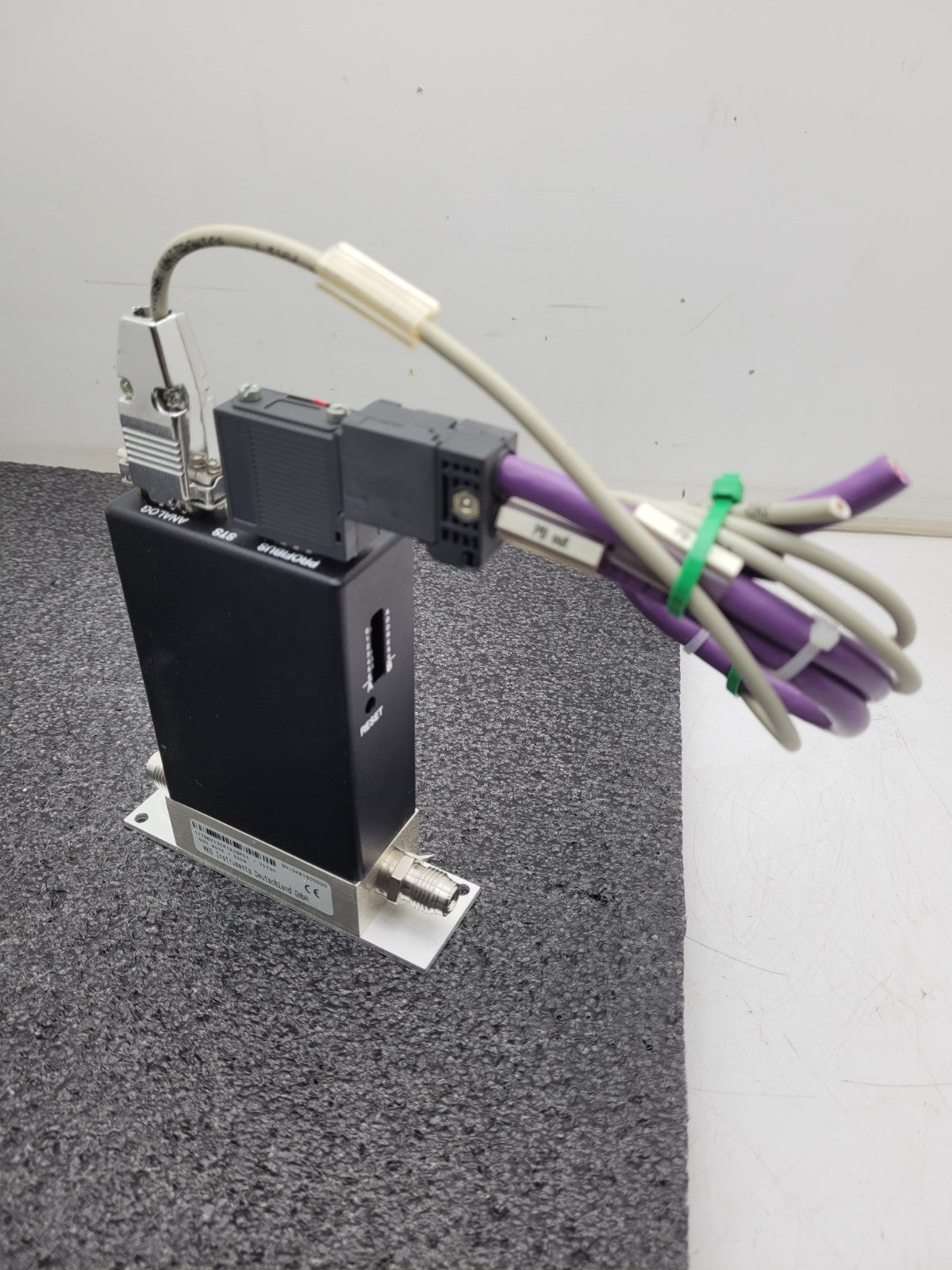 MKS 1179BX13CR14NSPC1 Mass-Flo Mass Flow Controller 500 SCCM SiH4 Working Pull