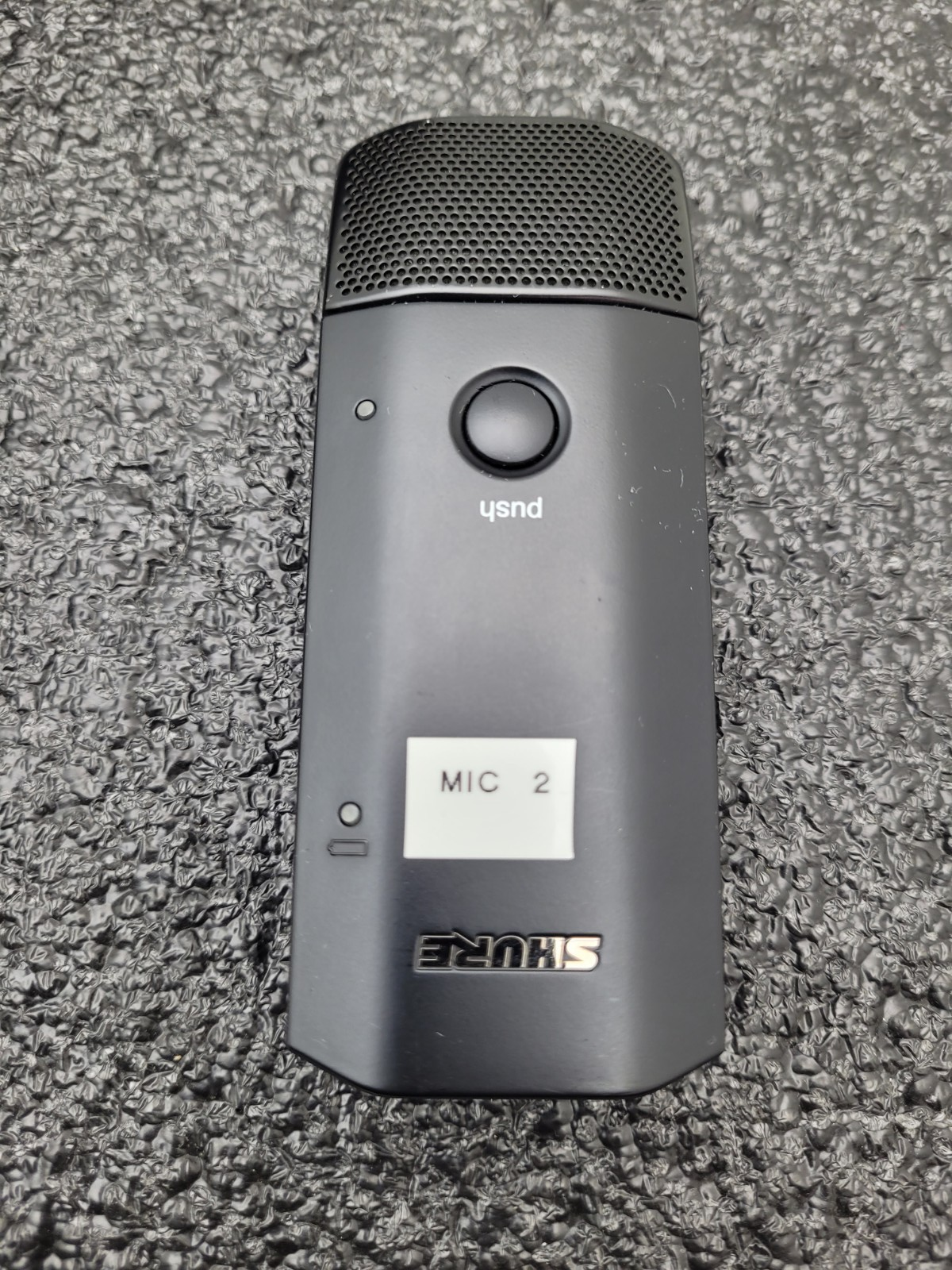 SHURE MXWNCS8 Charger Bank,  Wireless Transmitters MXW6/O Z10 Untested