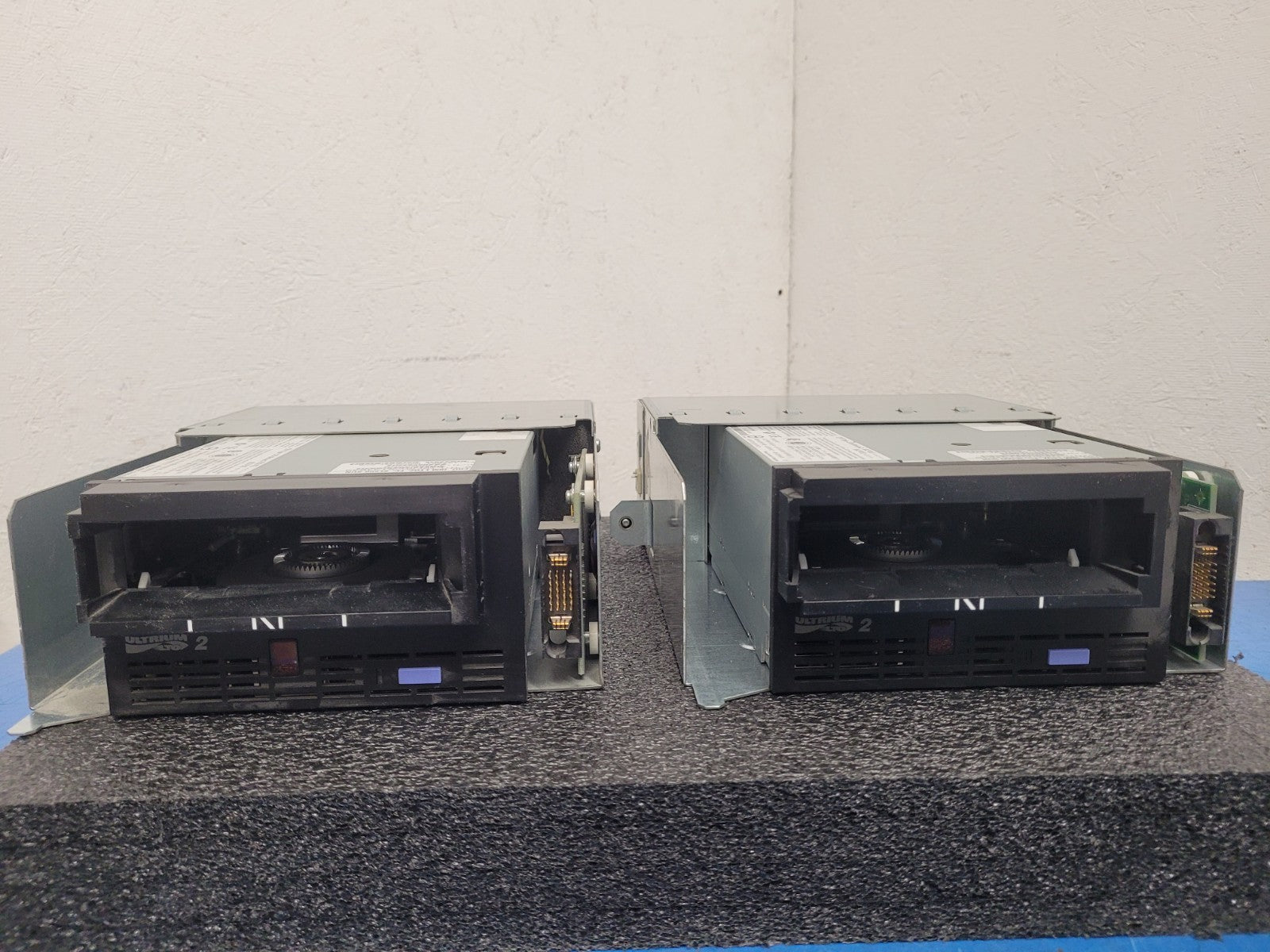 Sun StorageTek SL500 LTO2 IBM 2GB FC Tape Drive in Tray 419687702 LOT OF 2x