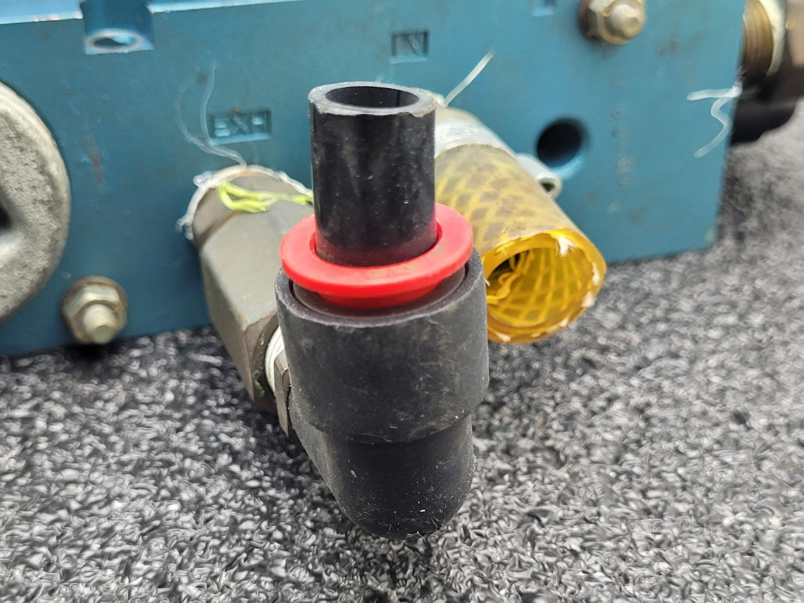 MAC 82A-EC-CKA-TM-DAAP-1DA Pneumatic Solenoid Valve Block TM-DAAJ-1 DA M108