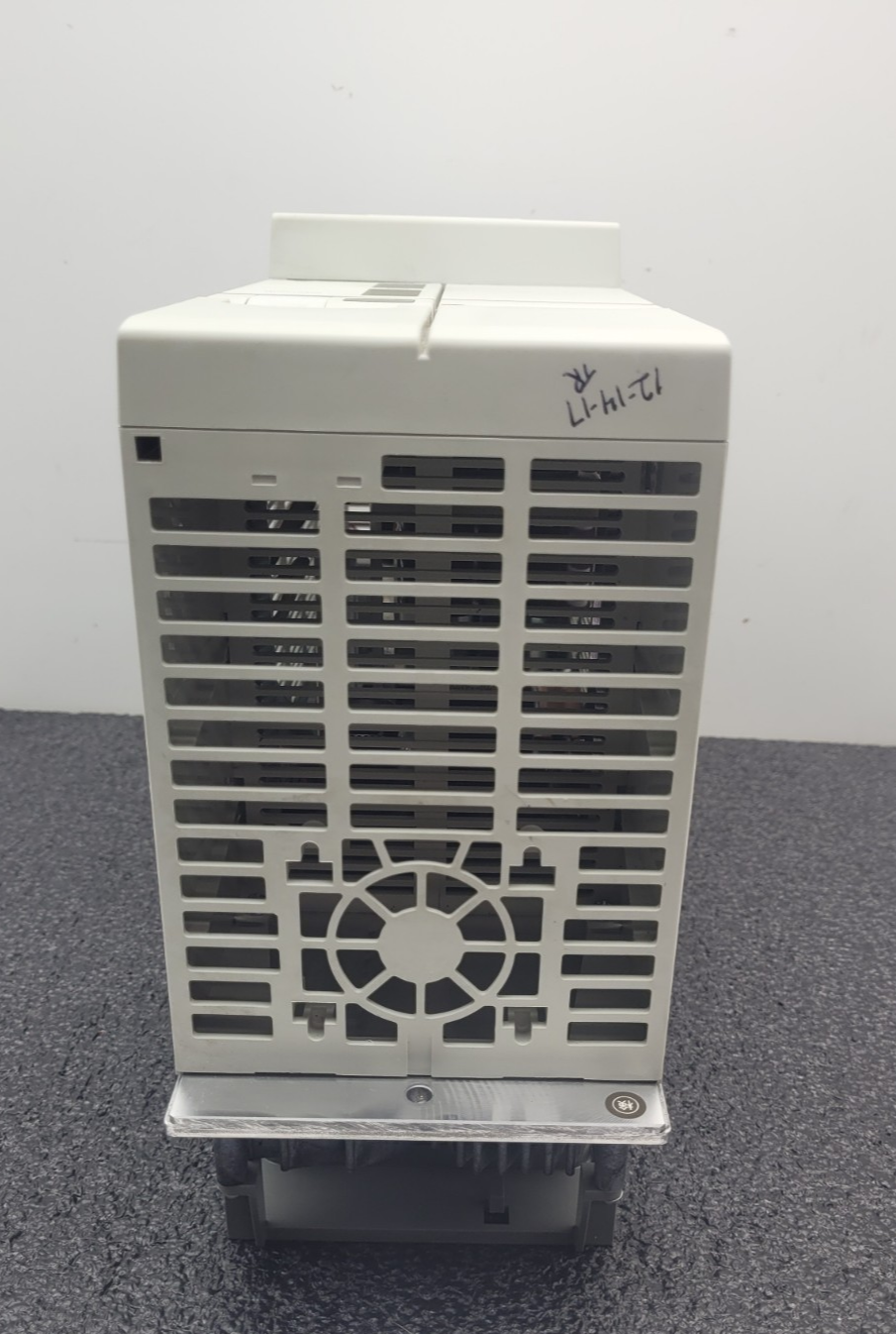 MITSUBISHI MDS-C1-CV-185 Power Supply 2017 Date Code
