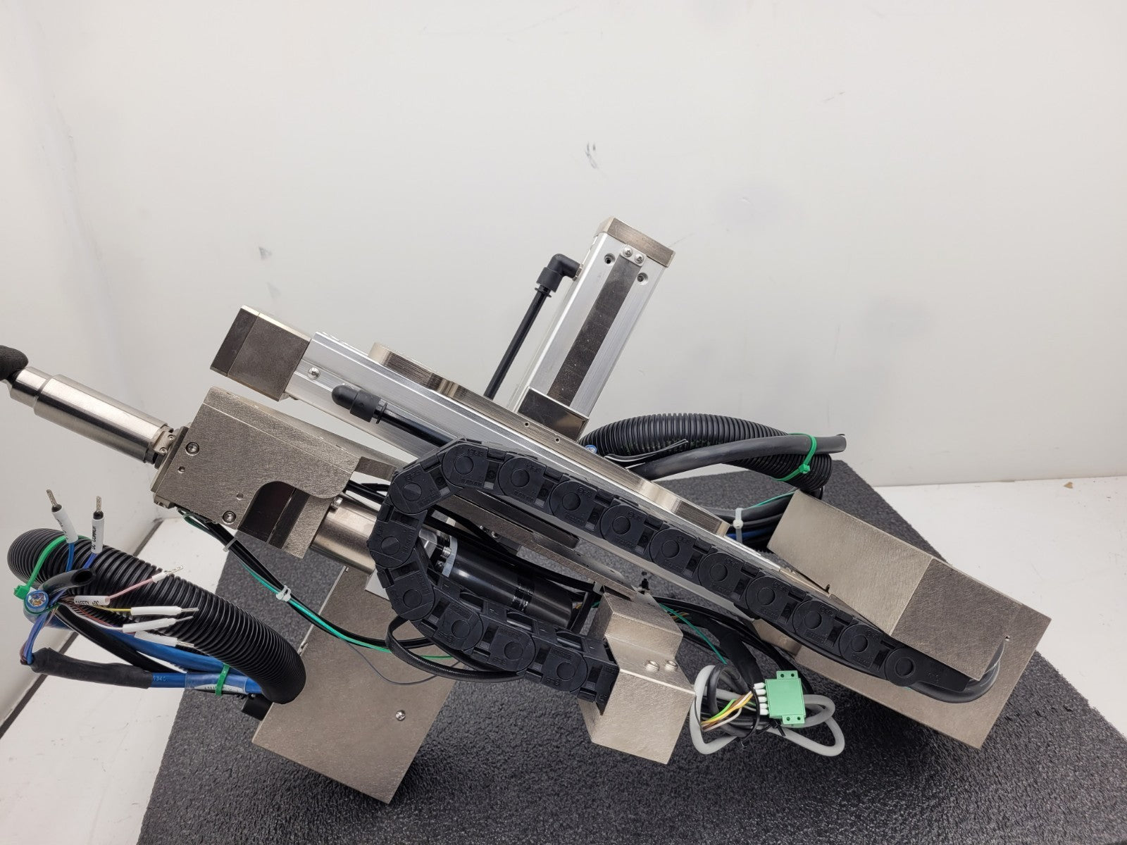 IAI 2x Axis Screwdriver Linear Robot Arm 8" Z 4" Y Movement DSRC CAN Controllers