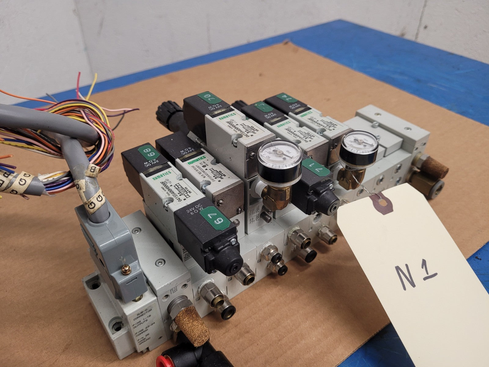 Numatics Air Valve Manifold 6x Solenoid 041SA400M0000F 2x regulated 24VDC N1