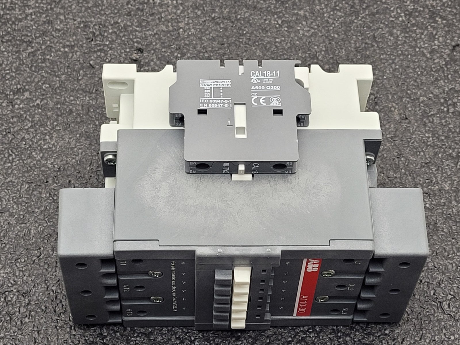 ABB A110-30 Contactor 110V-50Hz 115-120V-60Hz Coil w/ Auxillary CAL18-11