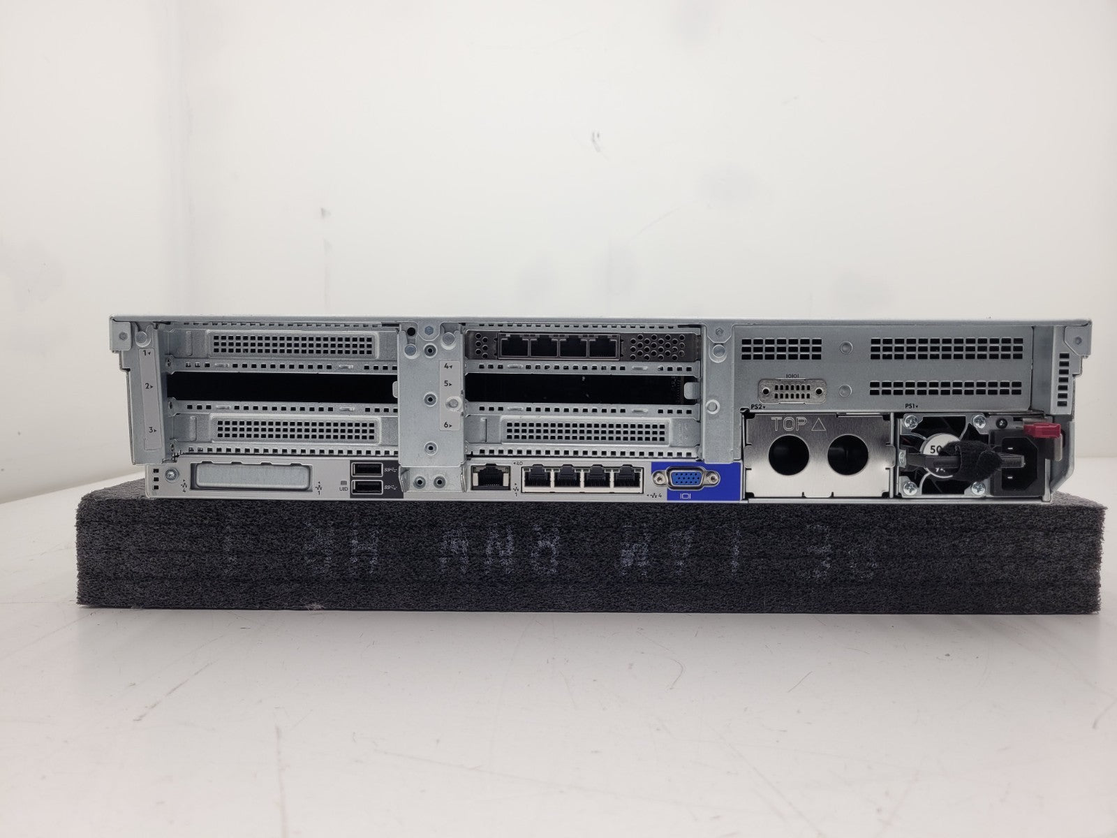 HPE ProLiant DL385 G10 2x AMD EPYC 7251 32GB RAM P408i-a SR 2U Server 8 Bay SFF