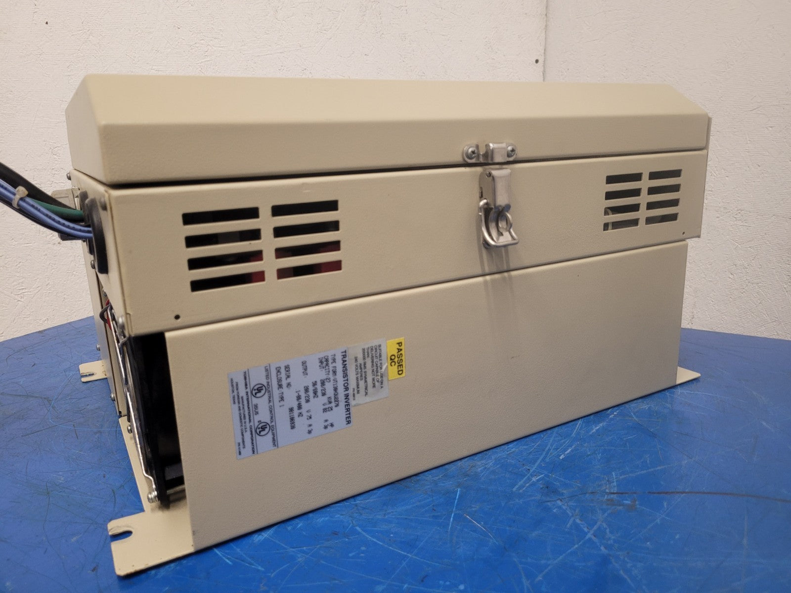Toshiba H3  Tosvert 130H3 VT130H3U2270 25HP VFD Motor Drive Control 208/230VAC