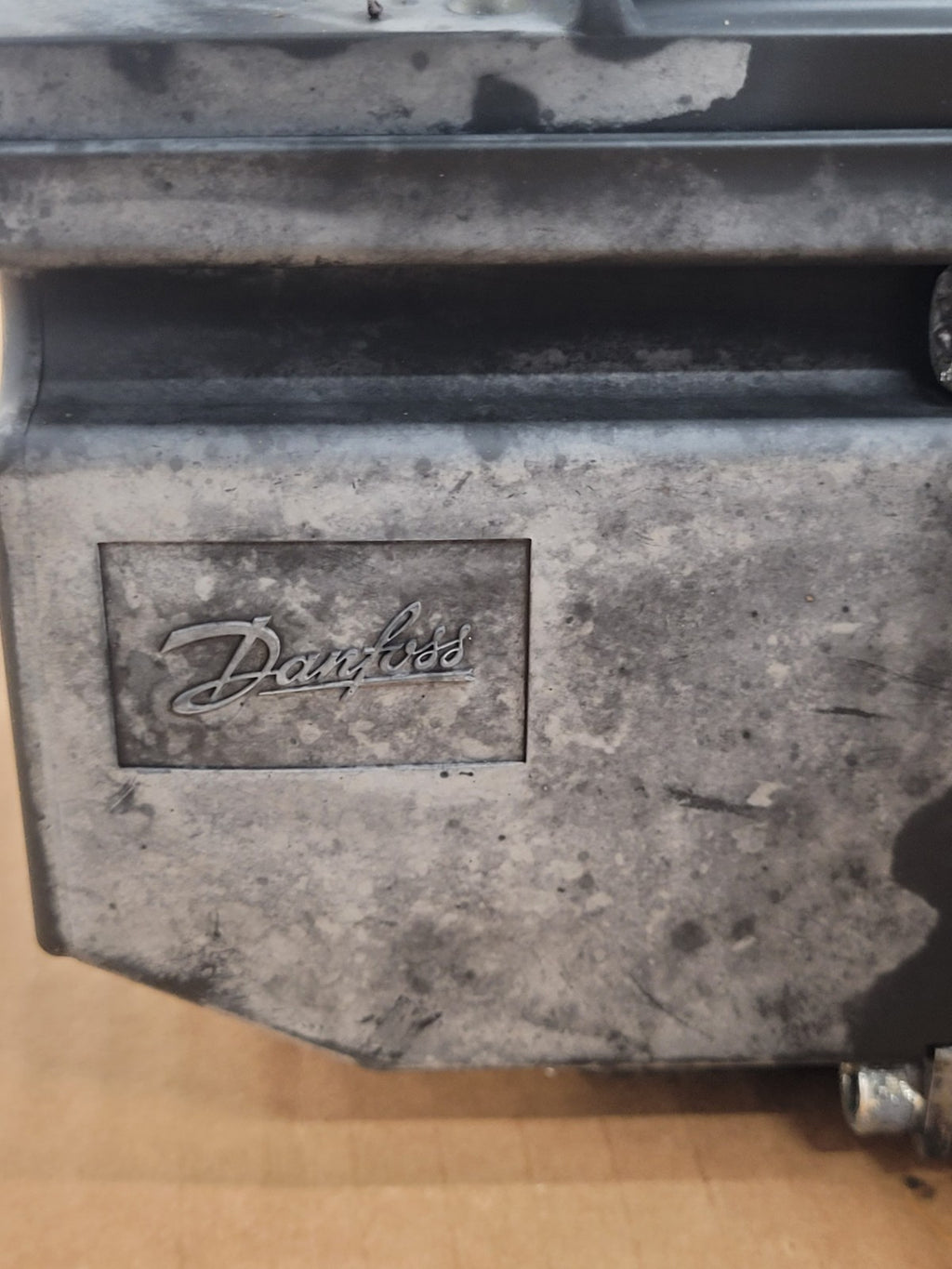 Danfoss PVG32  159-0904 4x Hydraulic Valve Stack w/ Electric Control [ I ]