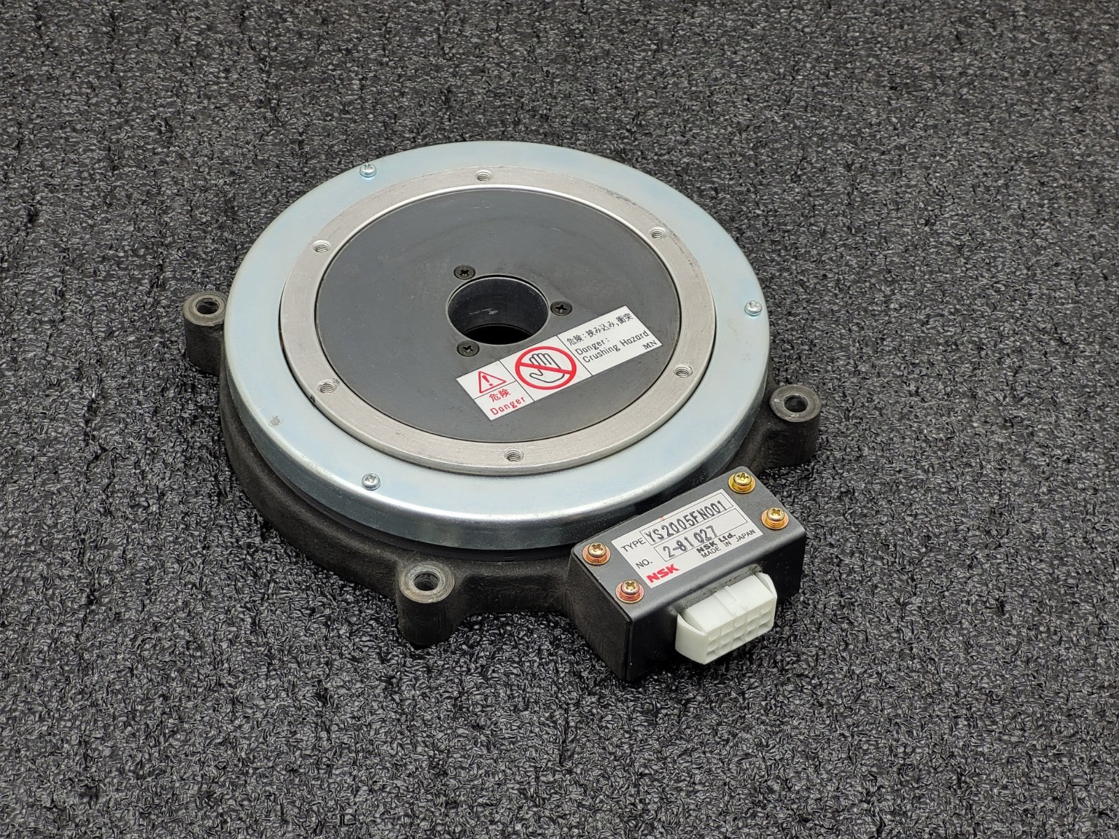 NSK MegaTorque Low Profile Type Servo Motor YS2005FN001  Working Pull