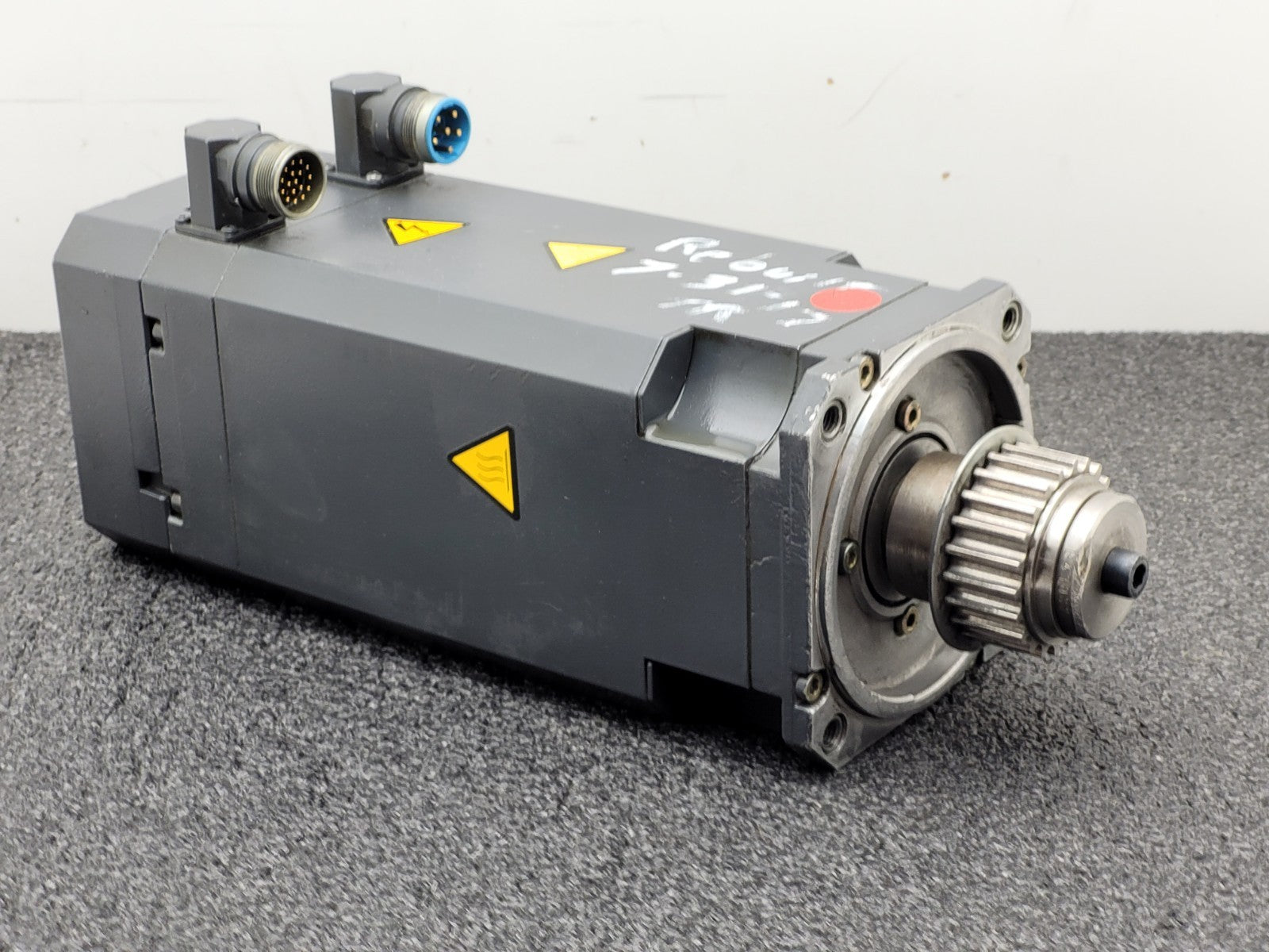 SIEMENS 1FT6062-6AH72-4AB0  Brushless Servo Motor 6Nm 4500RPM Encoder I-2048