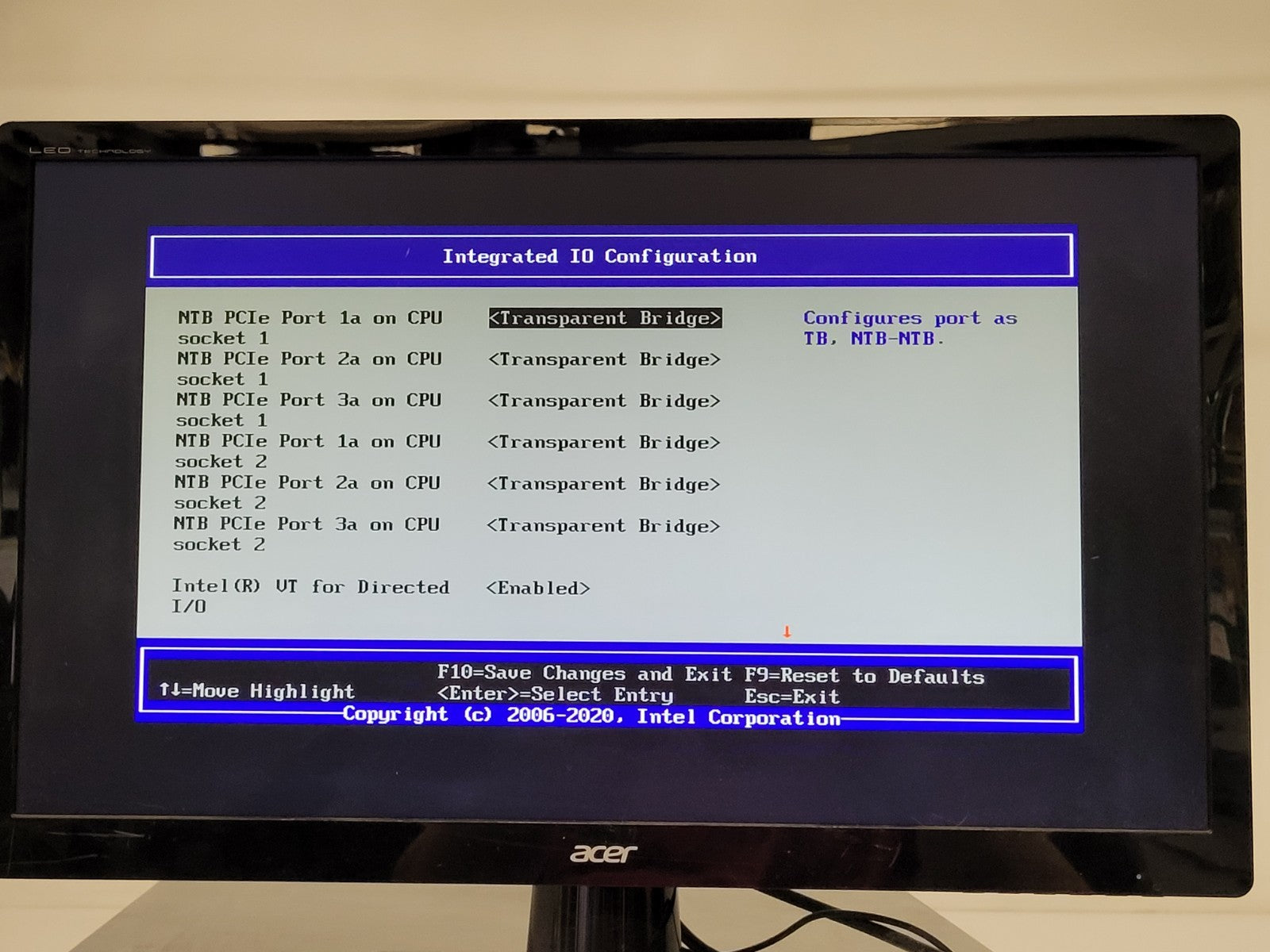 1UI Intel S2600WF Server 2x Xeon Gold 6140 2.3GHz Processors No Ram 4x LFF [B]