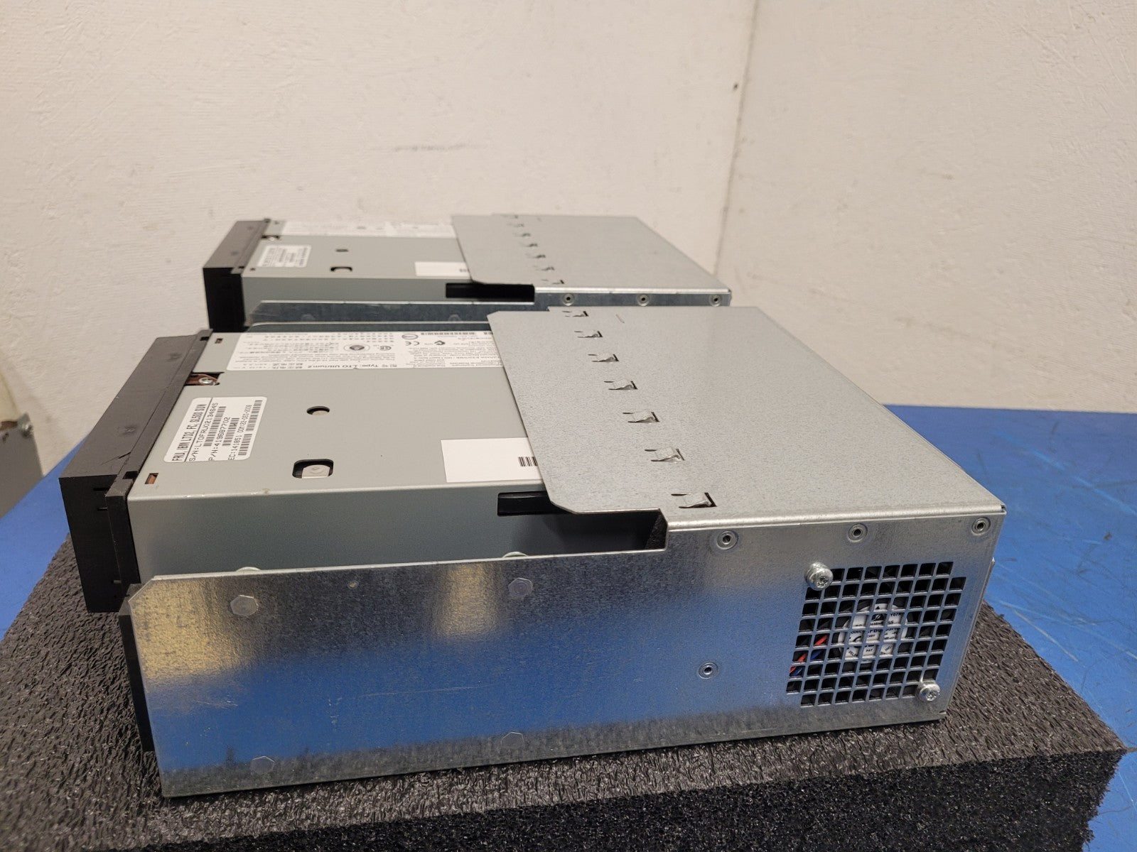 Sun StorageTek SL500 LTO2 IBM 2GB FC Tape Drive in Tray 419687702 LOT OF 2x