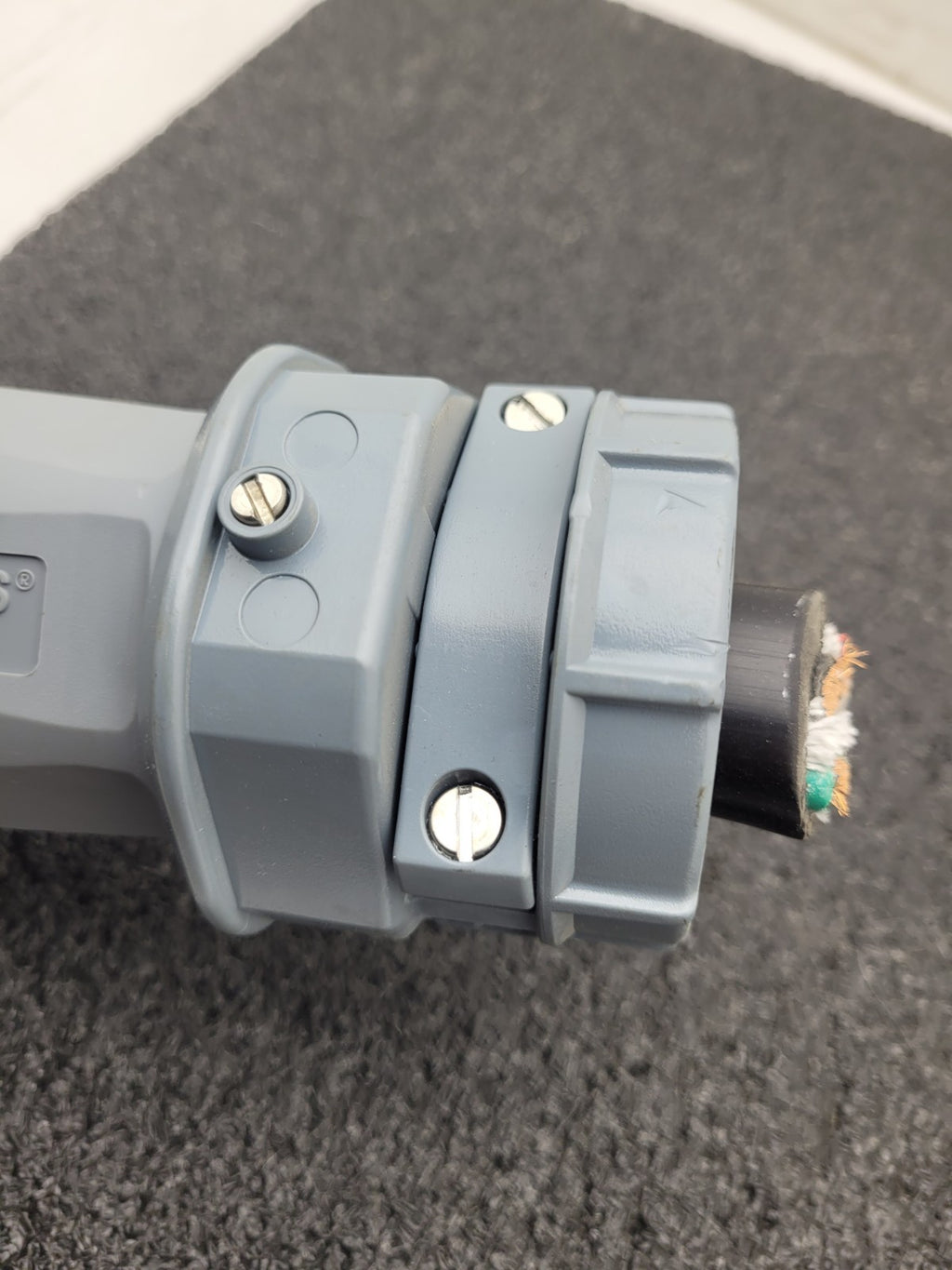 MENNEKES ME460P9W-1109 Pin Sleeve Plug 5 Pin and Sleeve 60A 4W 3PH 250VAC IP67