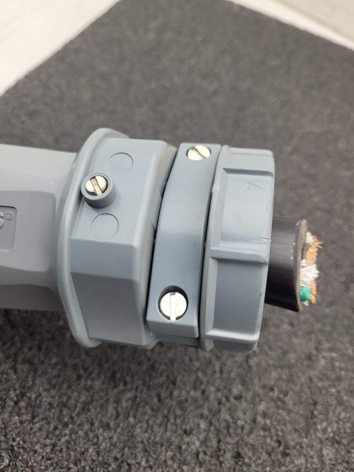 MENNEKES ME460P9W-1109 Pin Sleeve Plug 5 Pin and Sleeve 60A 4W 3PH 250VAC IP67