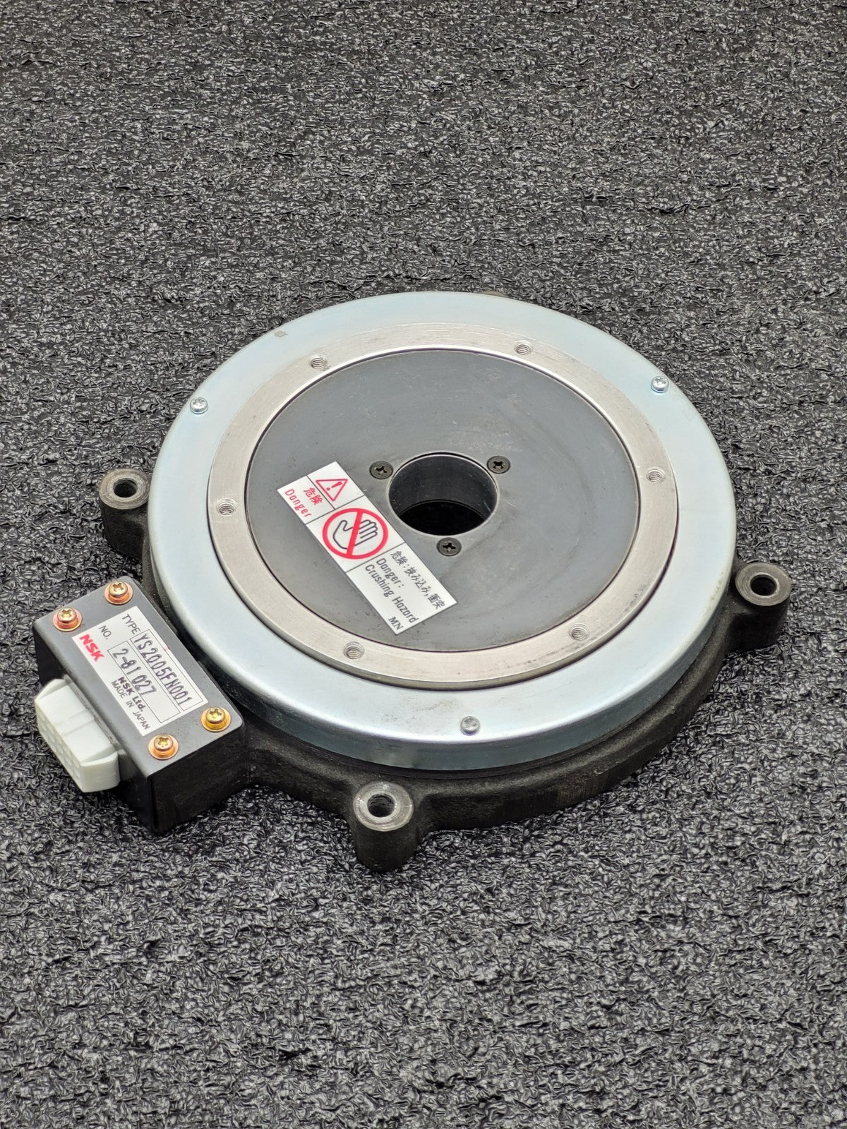 NSK MegaTorque Low Profile Type Servo Motor YS2005FN001  Working Pull