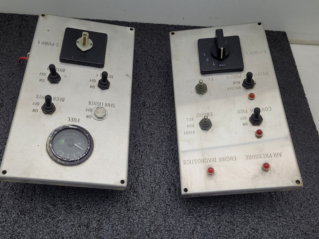 Lot of 2  OEM Controls RS11T6617 Rotary Industrial Potentiometer Control Panel