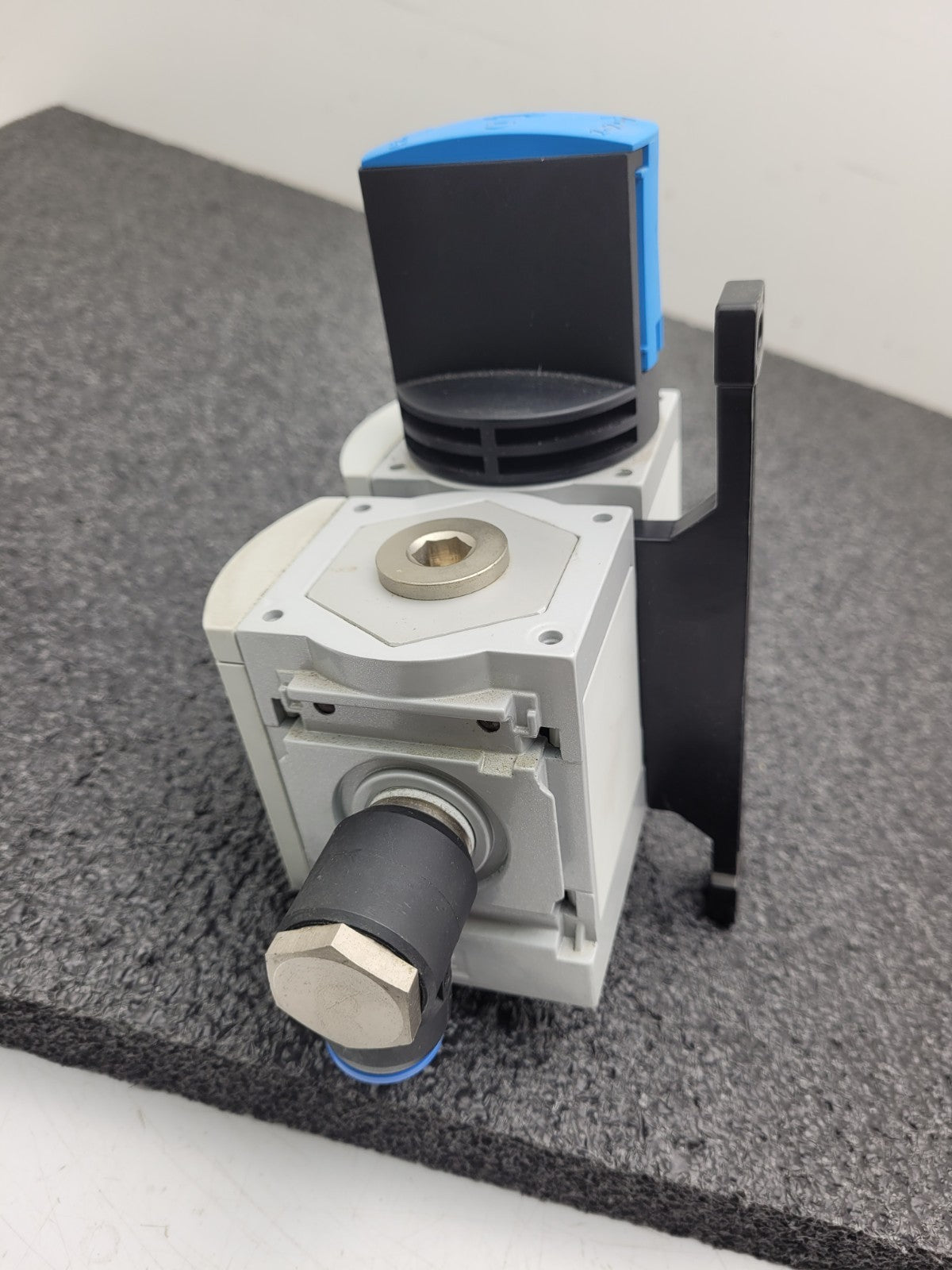 Festo MS6 Manual On/OFF Mechanical Pressure Guage Pneumatic Air Manifold 16mm In