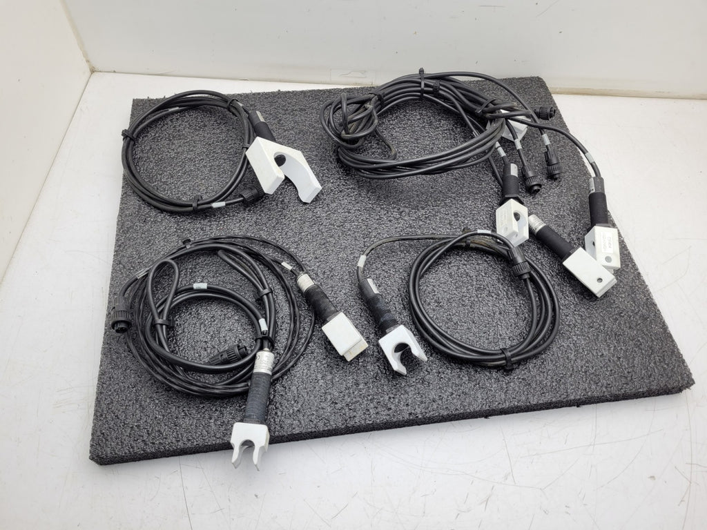 Lot of 7  BERNSTEIN KCN-T18PS/008-KLP2 PROXIMITY SENSOR 10-60VDC 200ma