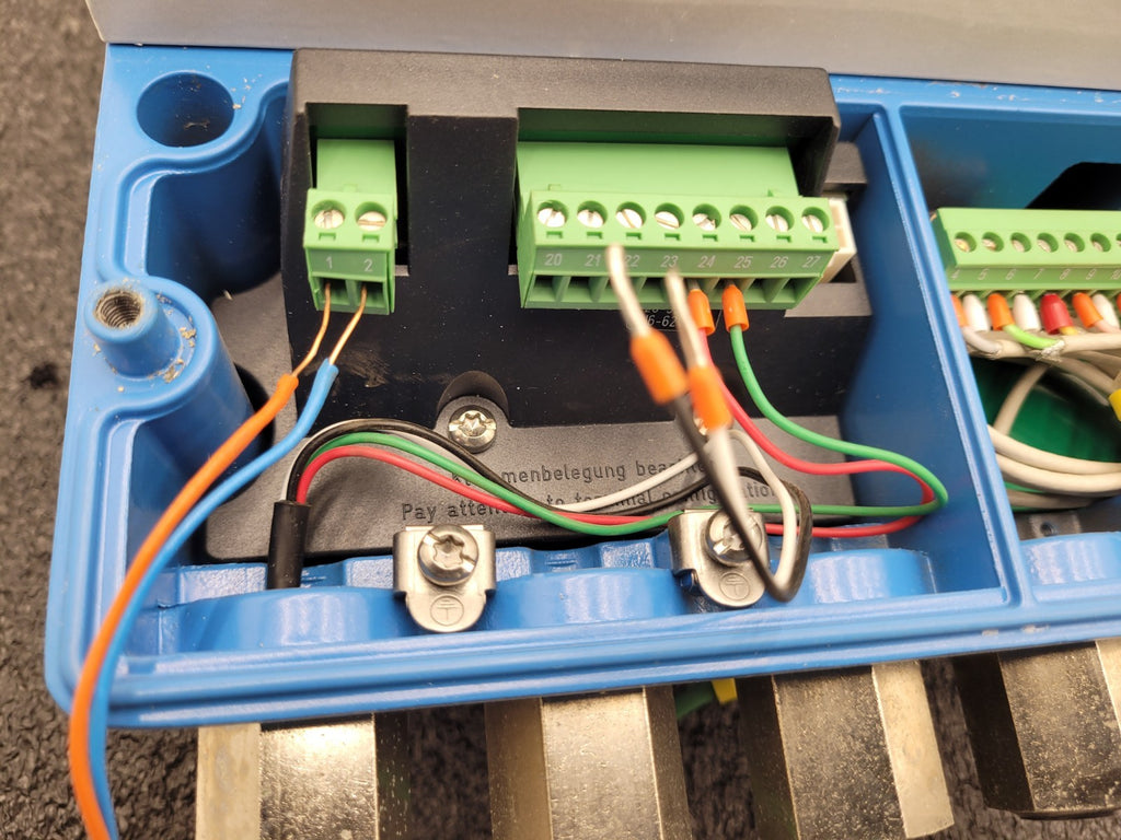 Endress+Hauser PROMASS S Mass Flowmeter 83S15-1DL7/0 Flow Controller +XMTR B [1]