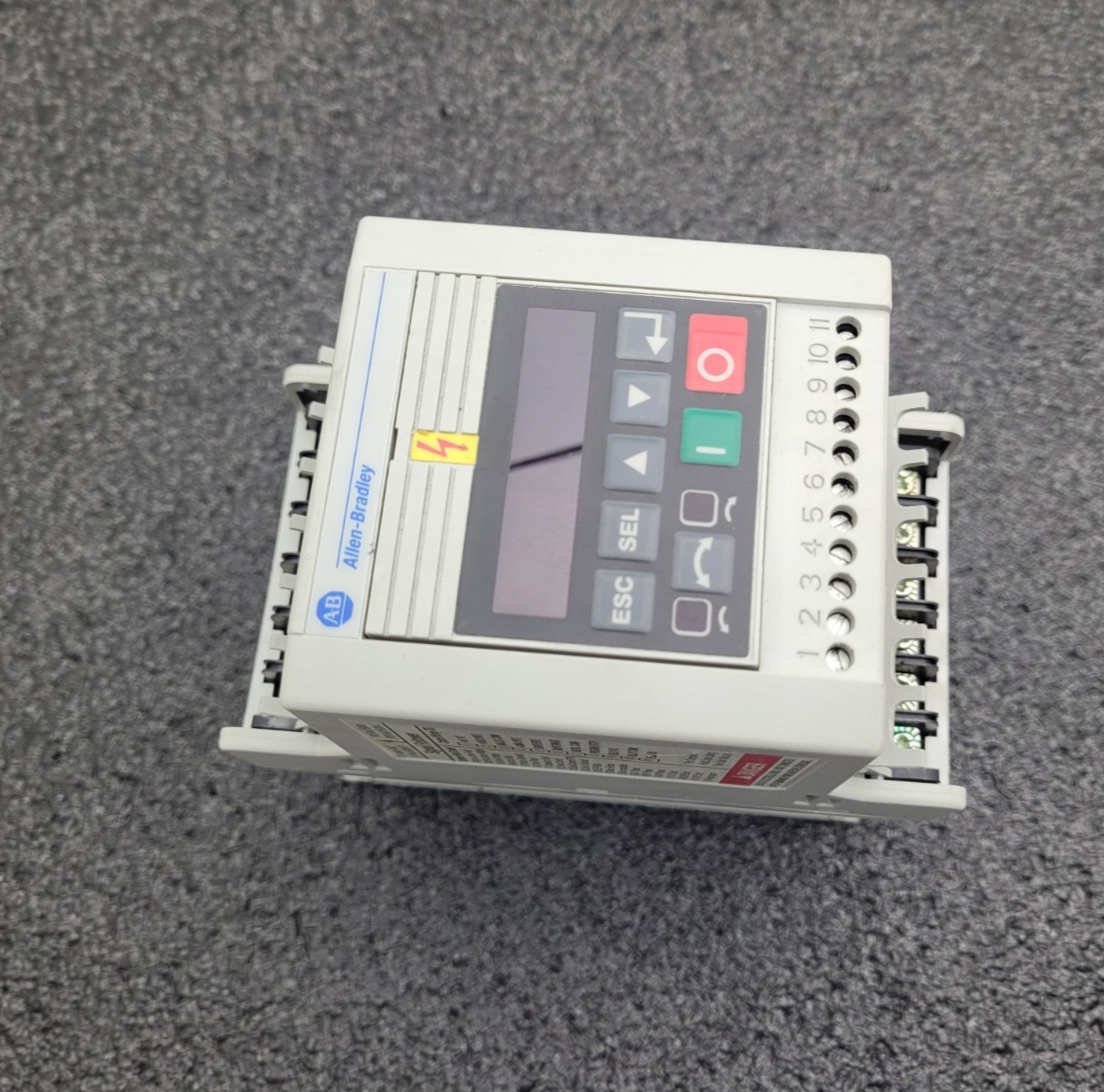 ALLEN BRADLEY 160-BA03NSF1 Variable Speed Drive 1HP 380/480 VAC 3PH