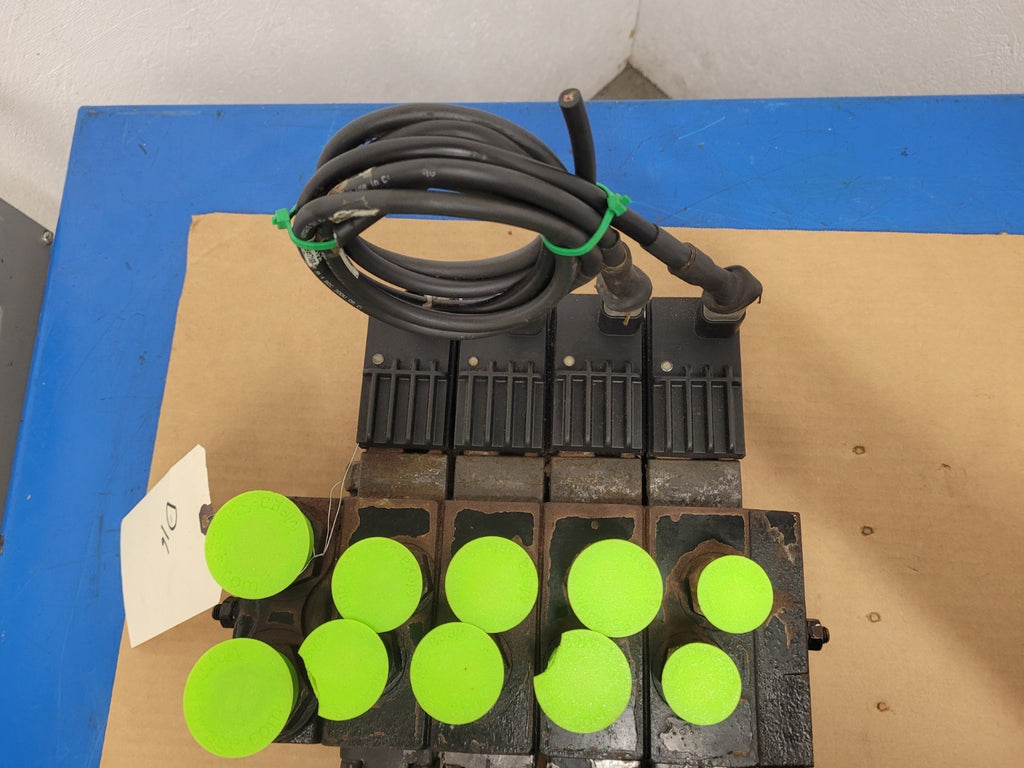 Danfoss PVG32 Hydraulic 4 Valve Stack On/Off Manual Solenoid Radiometric D16