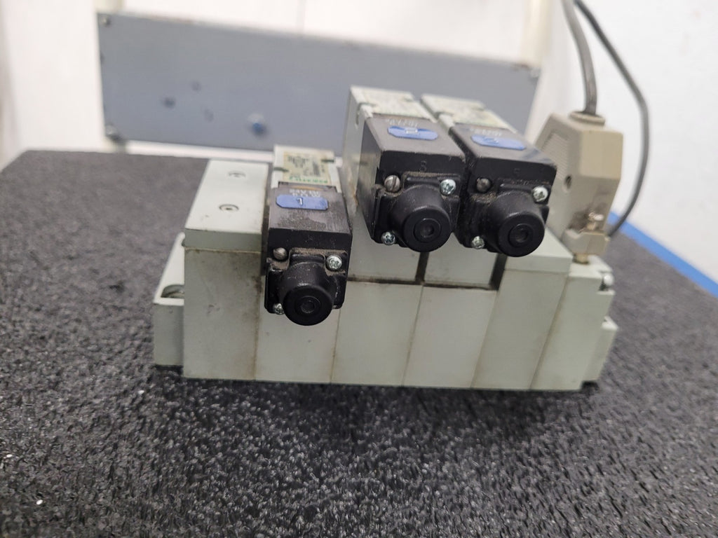 Numatics 5 Valve Solenoid 041SA400M0000F Pneumatic Manifold Set 3 Blocks DB25