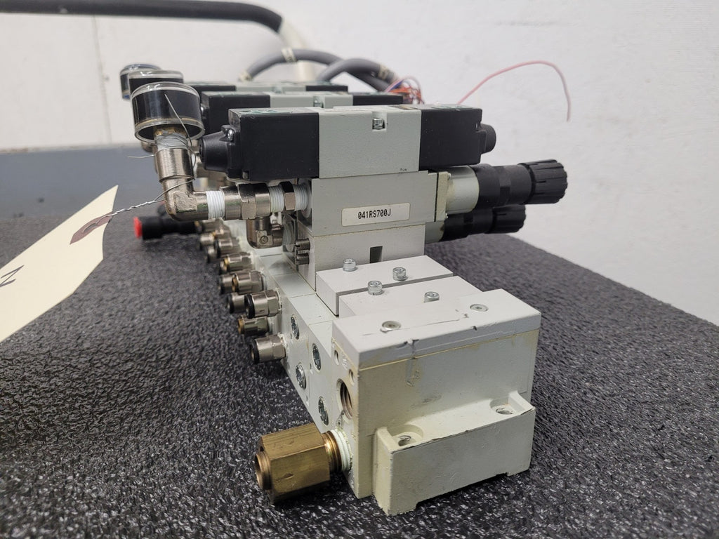Numatics 8x Valve Solenoid 041SA400M0000F 6x Regulated Pneumatic Manifold N3
