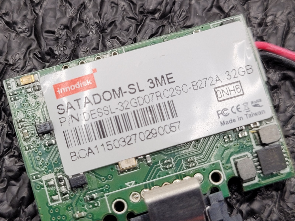 Innodisk InnoLite SATADOM-SL 3ME 32GB Internal SSD DESSL-32GD07RC2SC-B272A