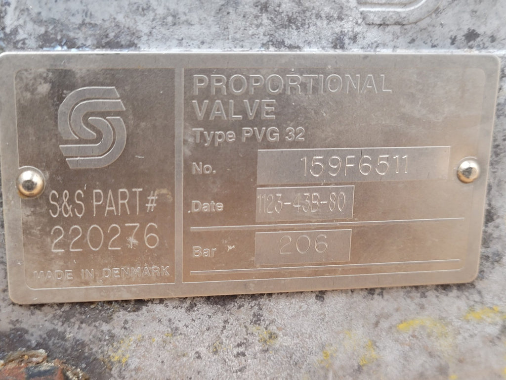 Danfoss PVG 32  4x Manual Hydraulic Valve  Block 159F6511 PVG32 [G]
