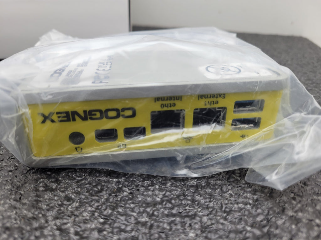 DMA-EI-200 By Cognex CNX-CL210G-10U Monitoring Tool Edge Fanless Industrial PC