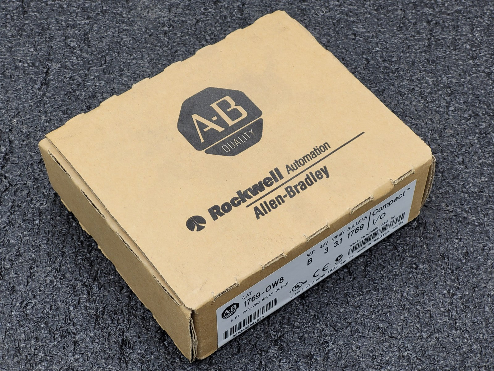 New Allen Bradley 1769-OW8I Ser B Compact AC/DC Relay Output Module AB 1769-0W8I