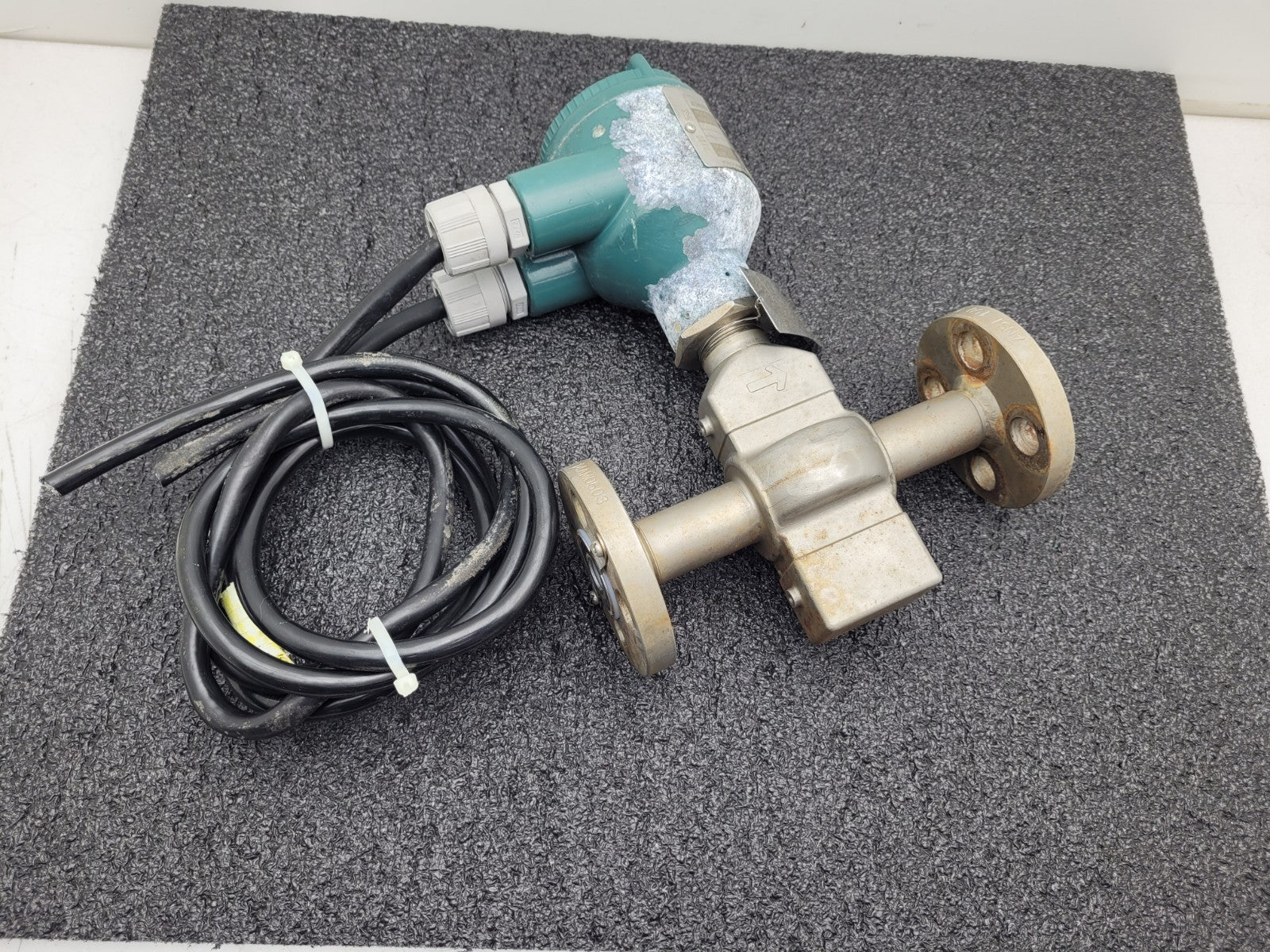 YOKOGAWA ADMAG AXF Magnetic Flowmeter AXF015C 15MM 1/2" 2014 Flange Mount S1