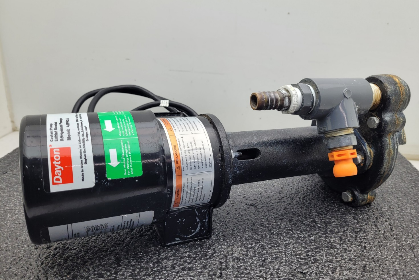 DAYTON AJPH3A DAYTON Machine Tool Pump 1/8HP 500 SUS Max Slurry Sump Pump