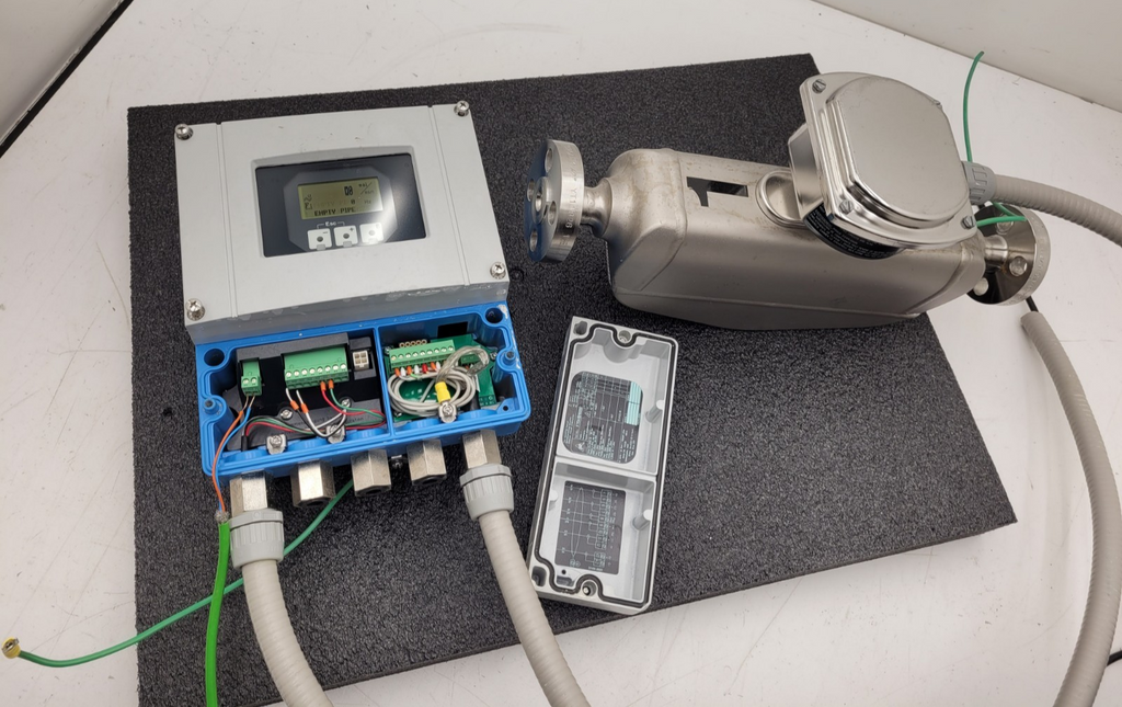 Endress+Hauser PROMASS S Mass Flowmeter 83S15-1DL7/0 Flow Controller +XMTR B [1]