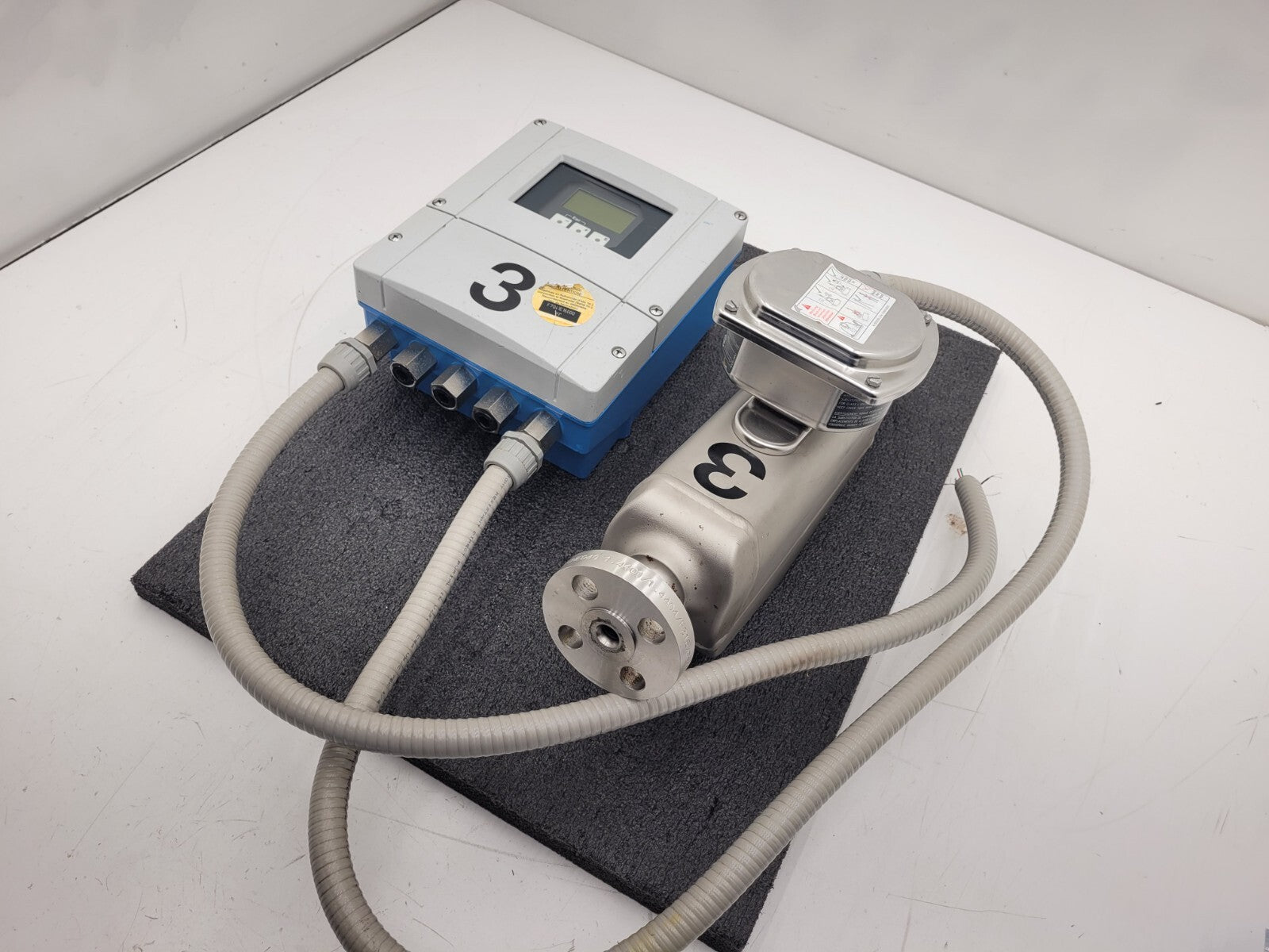 Endress+Hauser PROMASS S Mass Flowmeter 83S15-1DL7/0 Flow Controller +XMTR [3]