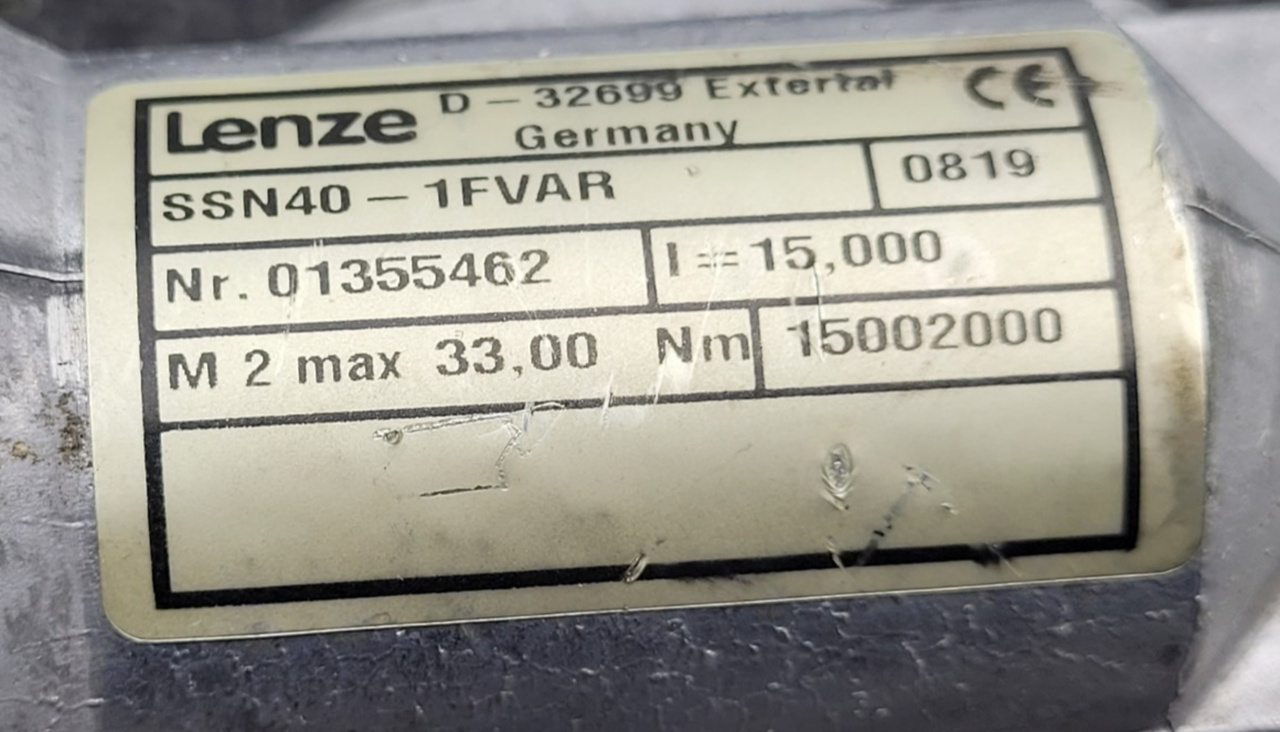 Lenze Right Angle Gear Motor SSN40-1GVAR-063C22 + 15:1 Gearhead SSN40-1FVAR