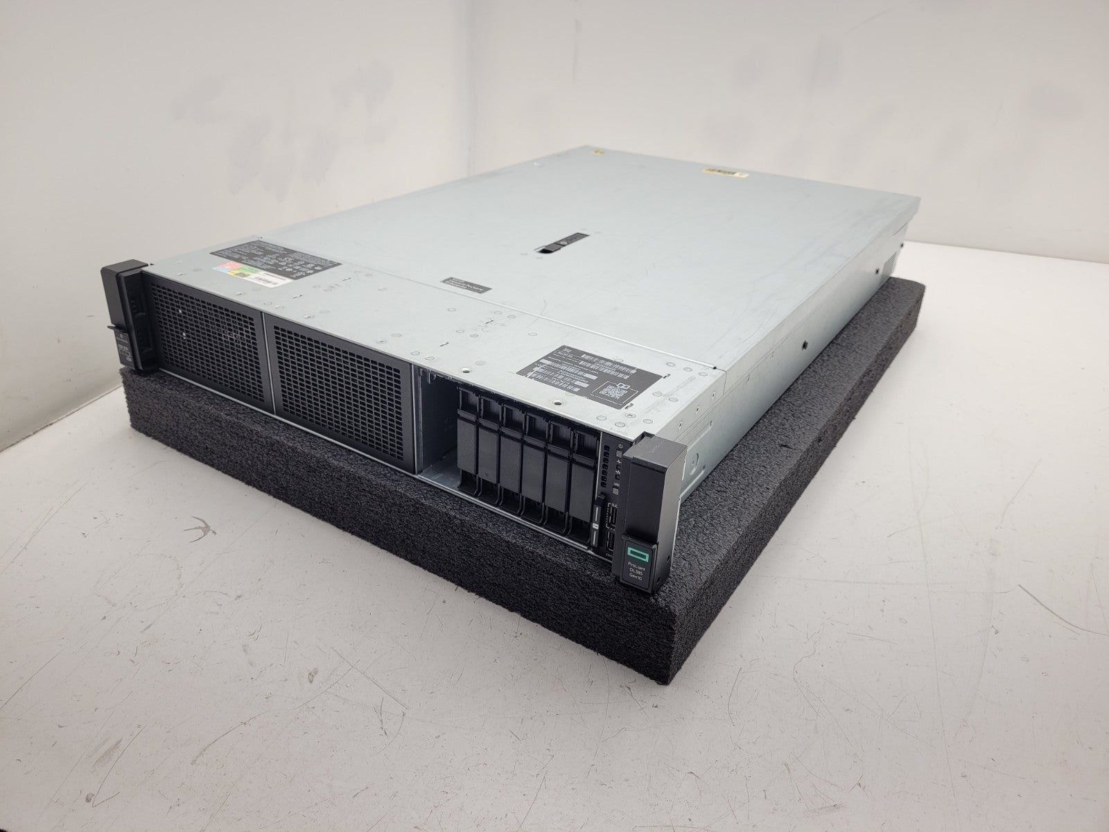 HPE ProLiant DL385 G10 2x AMD EPYC 7251 32GB RAM P408i-a SR 2U Server 8 Bay SFF