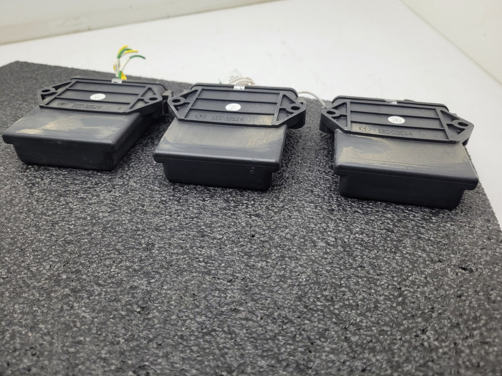 Lot of 3x Manitowoc Grove ECU Control Modules Crane Computer 80011113 80008954