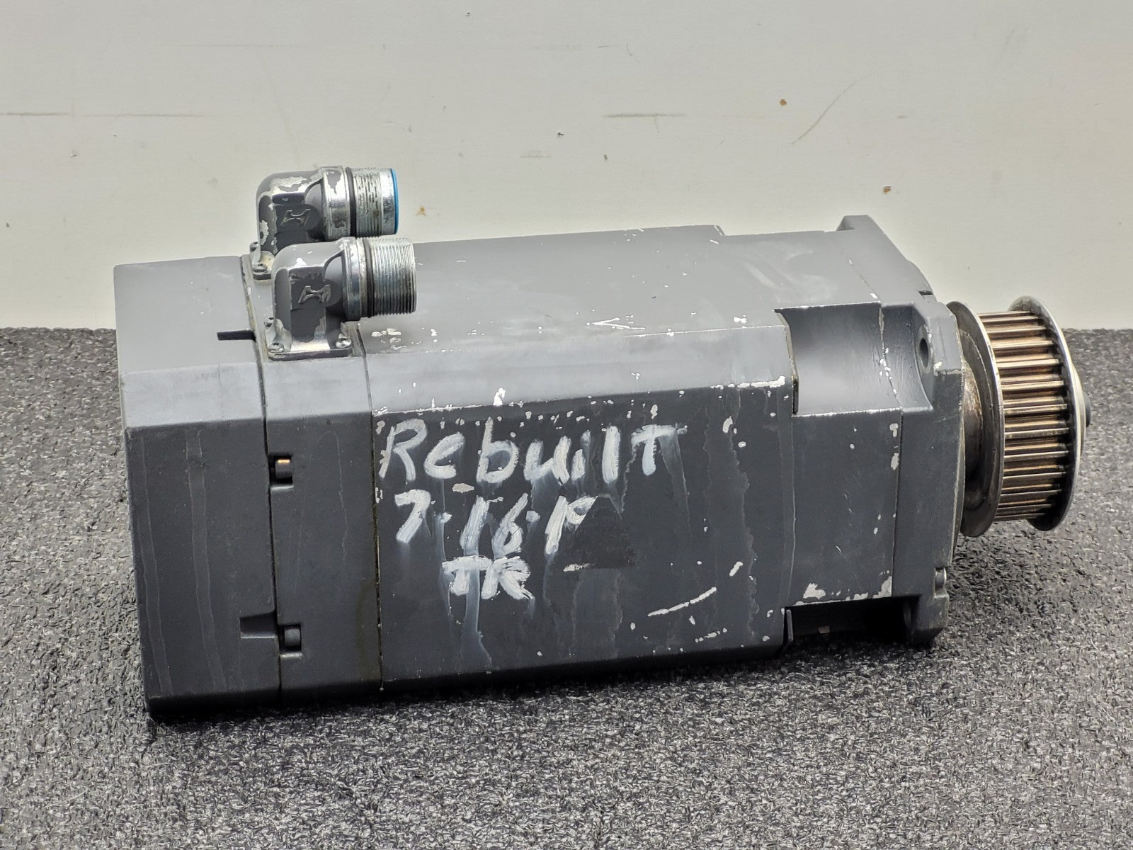 SIEMENS 1FT6062-6AH71-4AA0 Brushless Servo Motor 6Nm 4500RPM Encoder I-2048 [A]