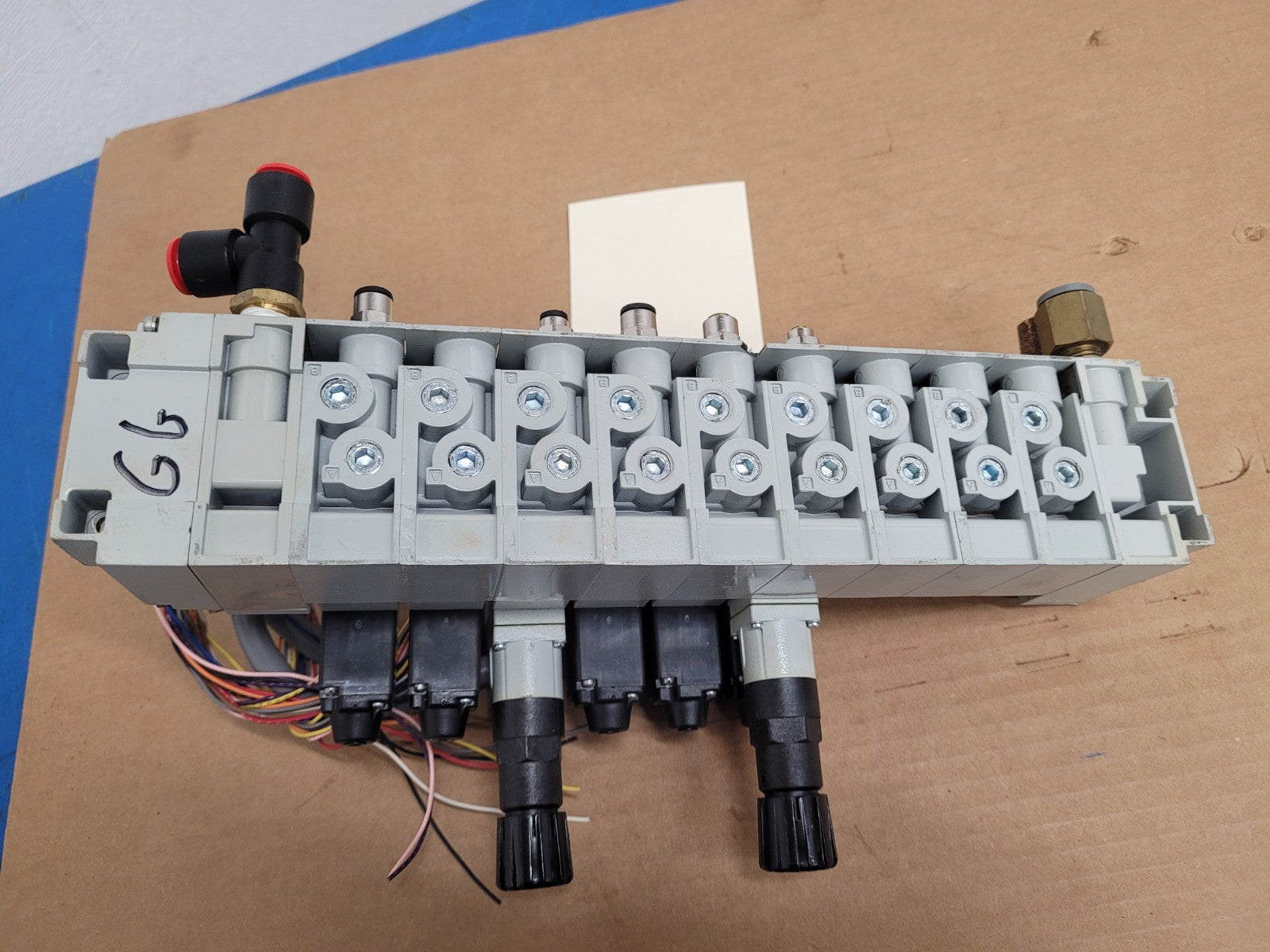 Numatics Air Valve Manifold 6x Solenoid 041SA400M0000F 2x regulated 24VDC N1