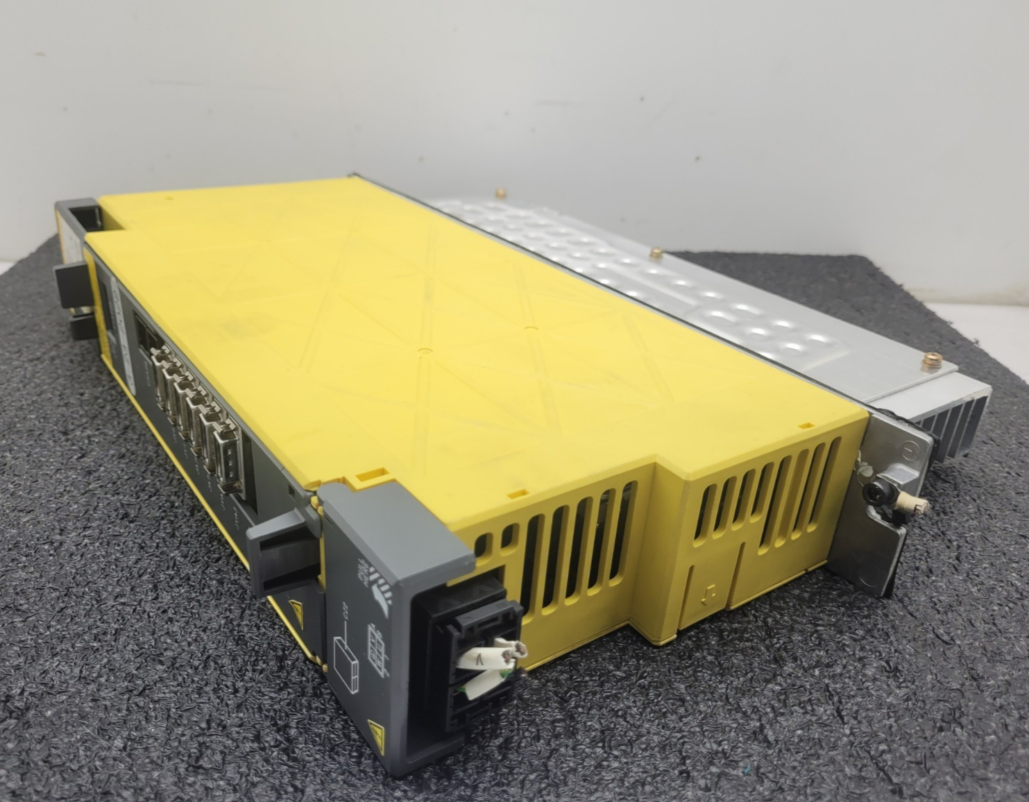 FANUC  aiSP 2.2 Servo Drive  A06B-6111-H002#H550 Servo Drive Module 2.7kW