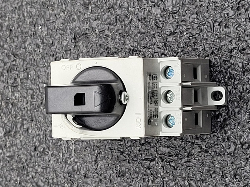 9 x Technoelectric SD1-040-BR SD1 Series 3-Pole 40A 600VAC Non-Fused Load Switch
