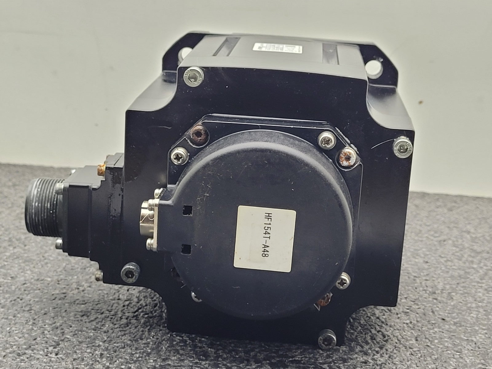 MITSUBISHI AC SERVO MOTOR HF154T 1.5kW 3000rpm 3PH 126V 8A