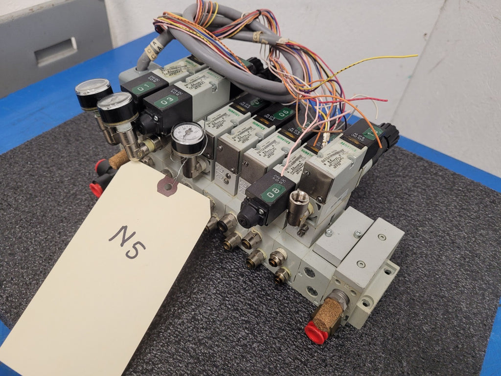 Numatics 7x Valve Solenoid 041SA400M0000F 4x Regulated Pneumatic Manifold N5