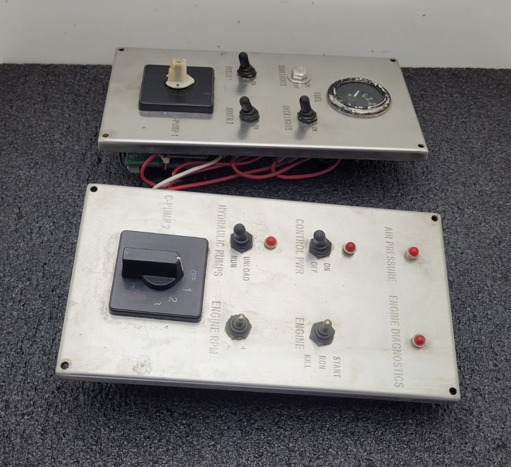 Lot of 2  OEM Controls RS11T6617 Rotary Industrial Potentiometer Control Panel