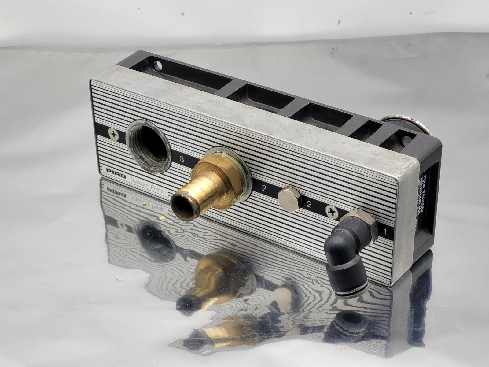 MLD 25 MK I Piab  Classic Vacuum Pump Generator Muffler 0.6 MPA 87 PSI B2