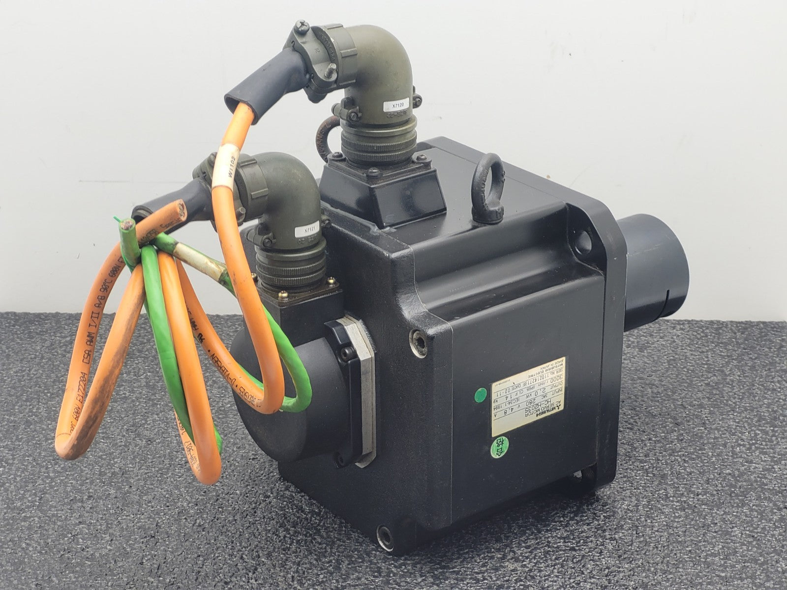 MITSUBISHI HC-H2035 AC Servo Motor 280V 4.8A 3000RPM Working Pull from CNC