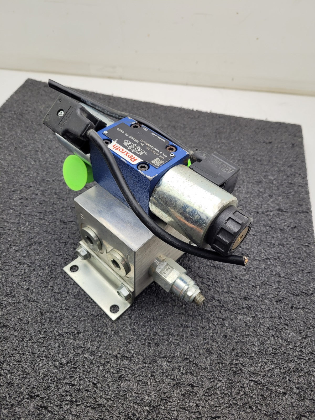 Rexroth Hydraulic Solenoid Directional Spool Valve 4WE 6 H62/EG12N9K4/62