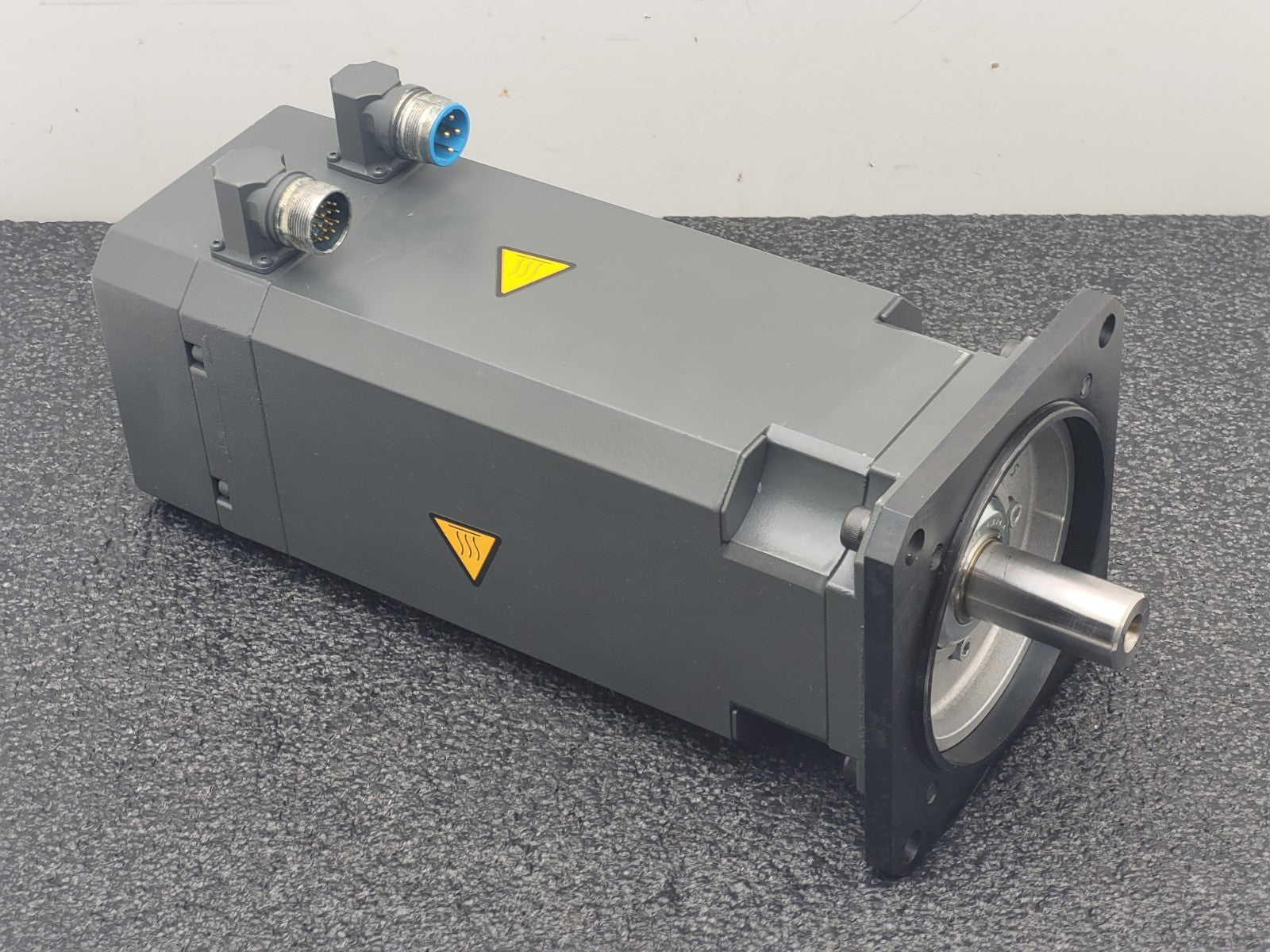 Siemens 1FT6 Servo Motor 1FT6064-1AF71-4EG1 SIMOTICS S 3000RPM Working Pull