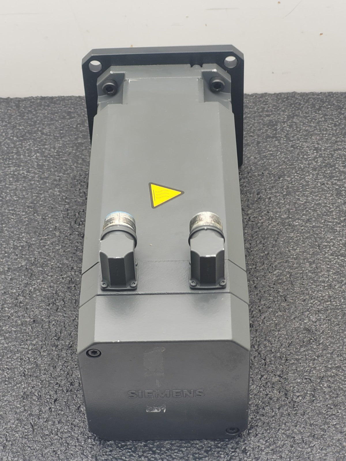 Siemens 1FT6 Servo Motor 1FT6064-1AF71-4EG1 SIMOTICS S 3000RPM Working Pull