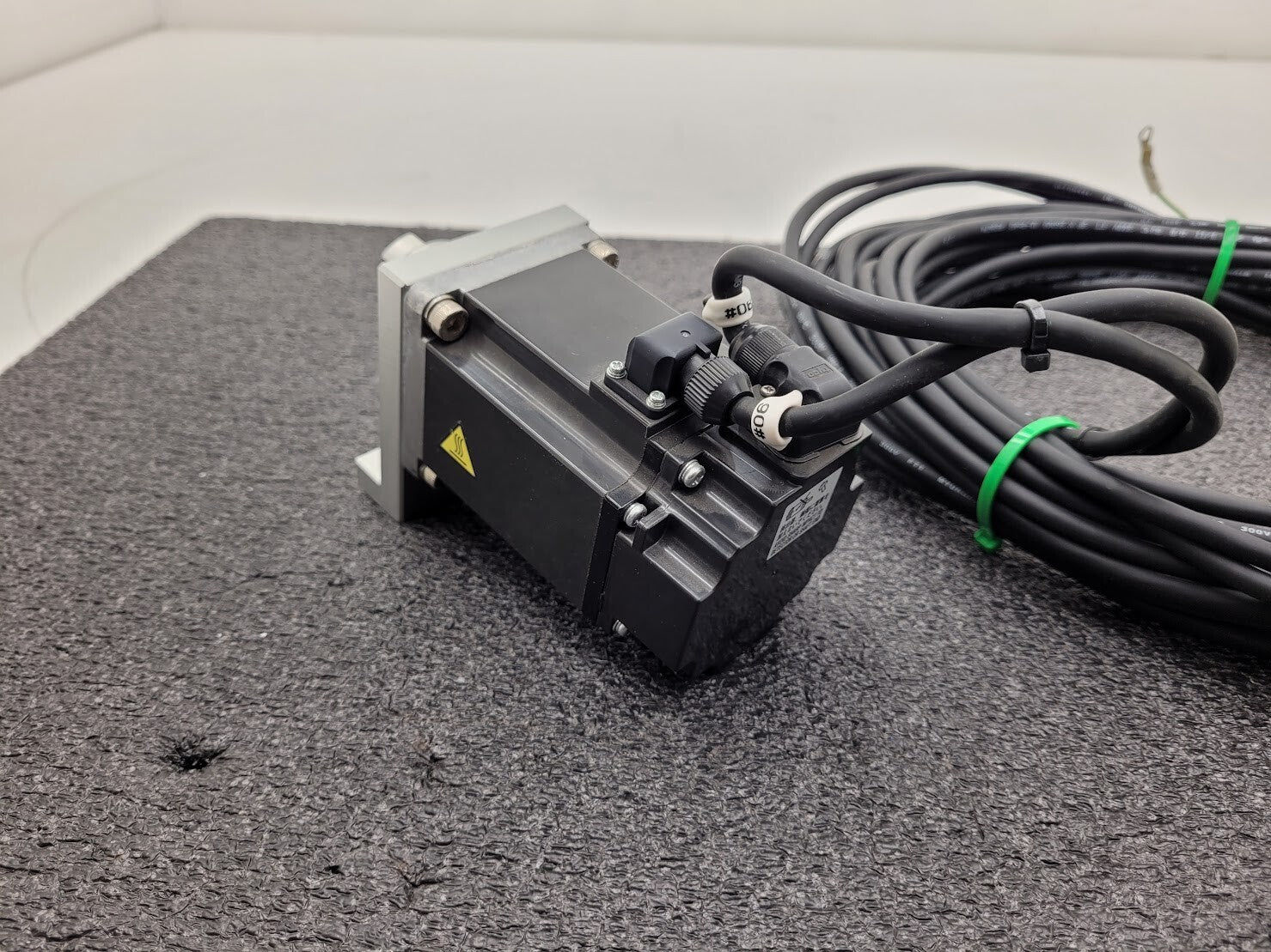 Mitsubishi 400W Servo Drive Amplifier HF-KP43 + MR-J3-40A 400W Servo Motor